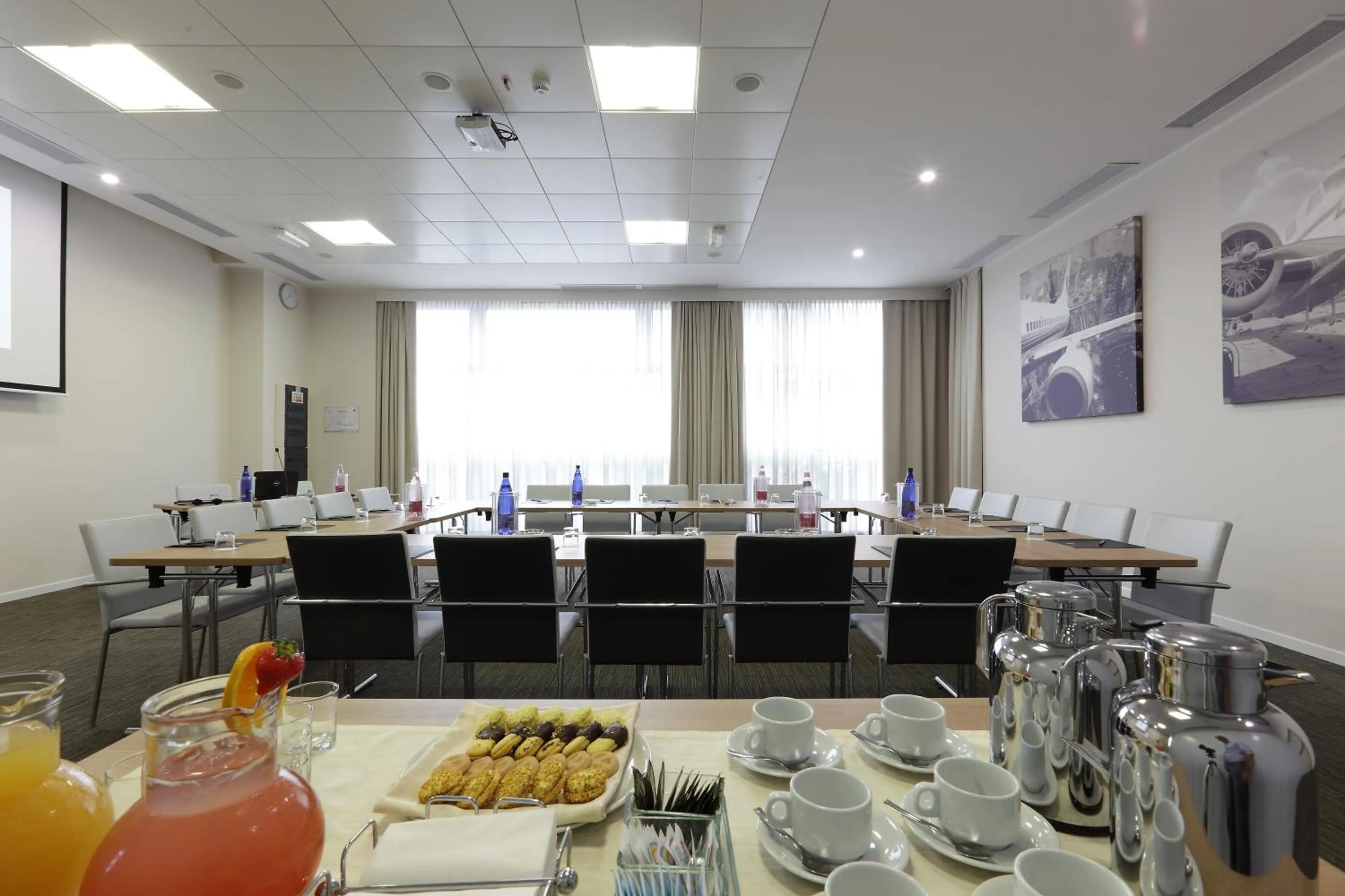 Business facilities in Best Western Premier CHC Airport