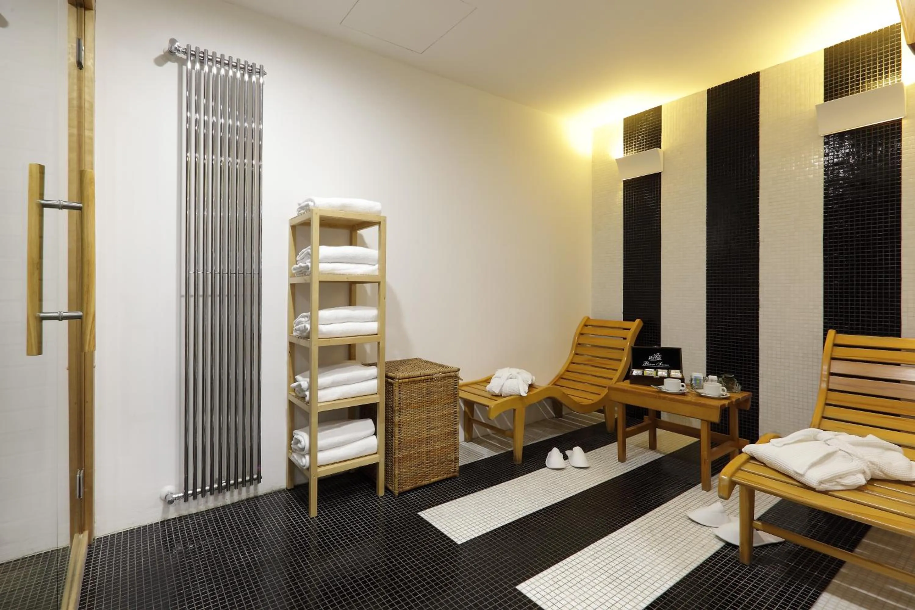 Spa and wellness centre/facilities in Best Western Premier CHC Airport