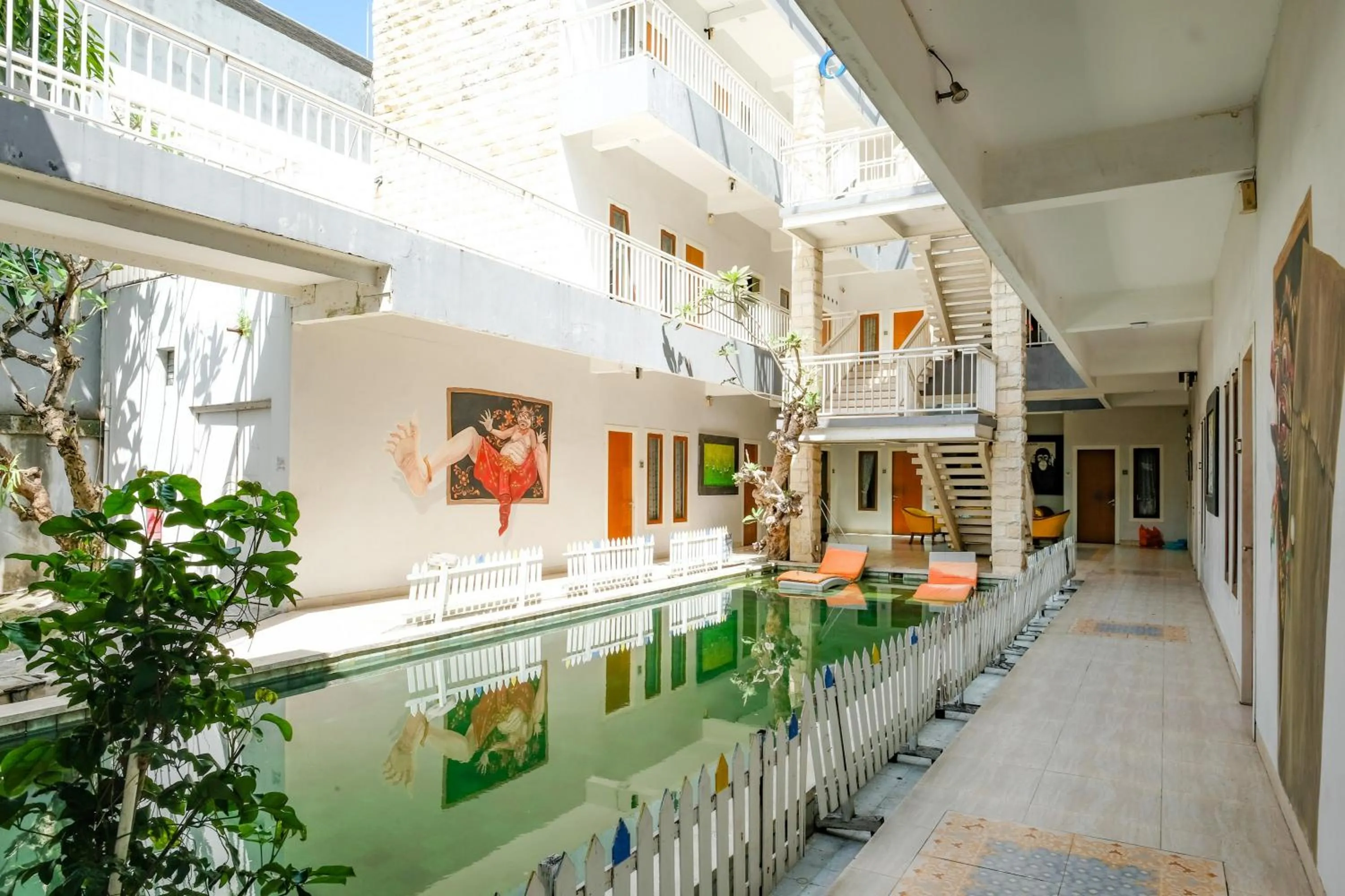 Property building in RedDoorz Plus @ Mahendradatta Denpasar