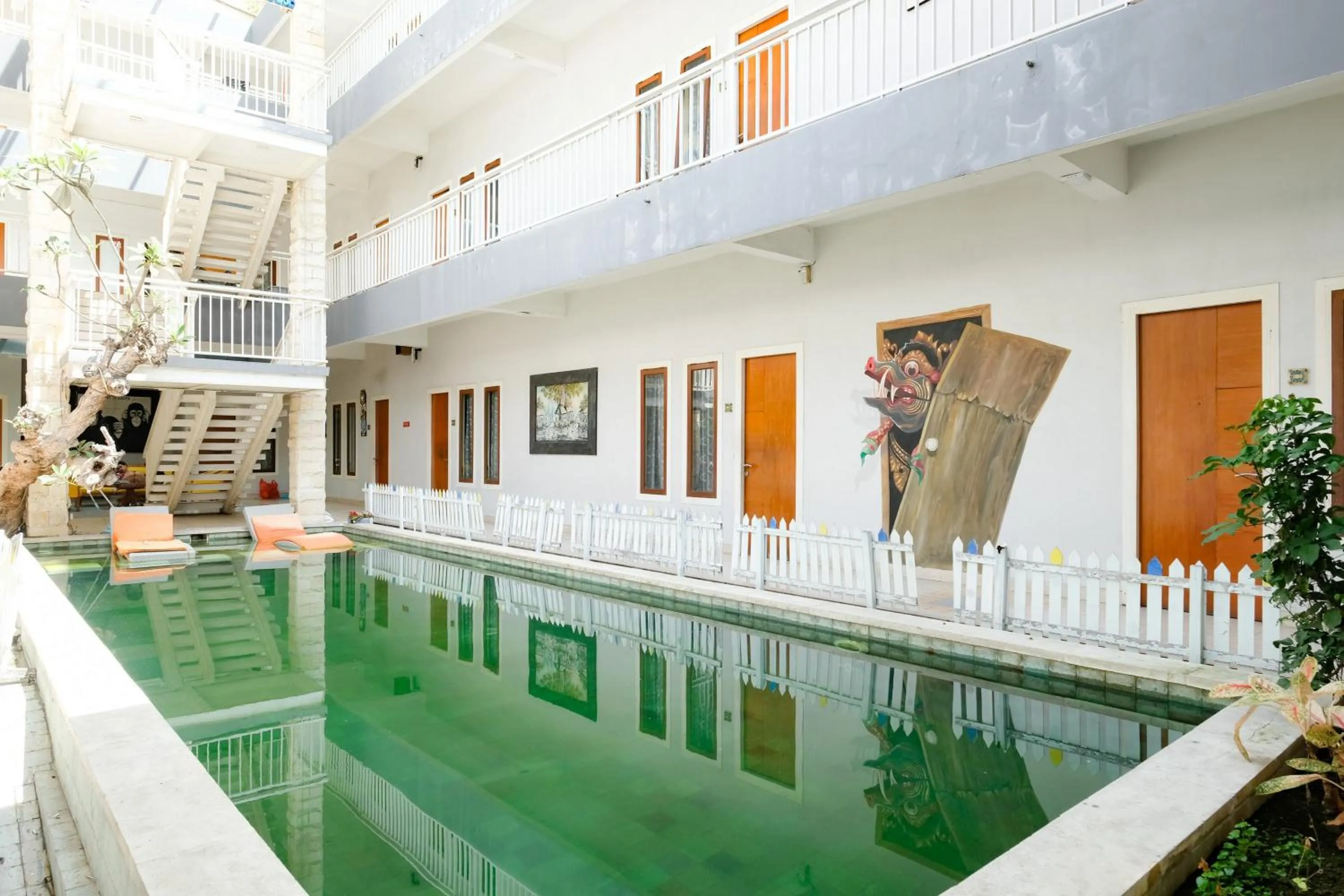 Swimming pool in RedDoorz Plus @ Mahendradatta Denpasar