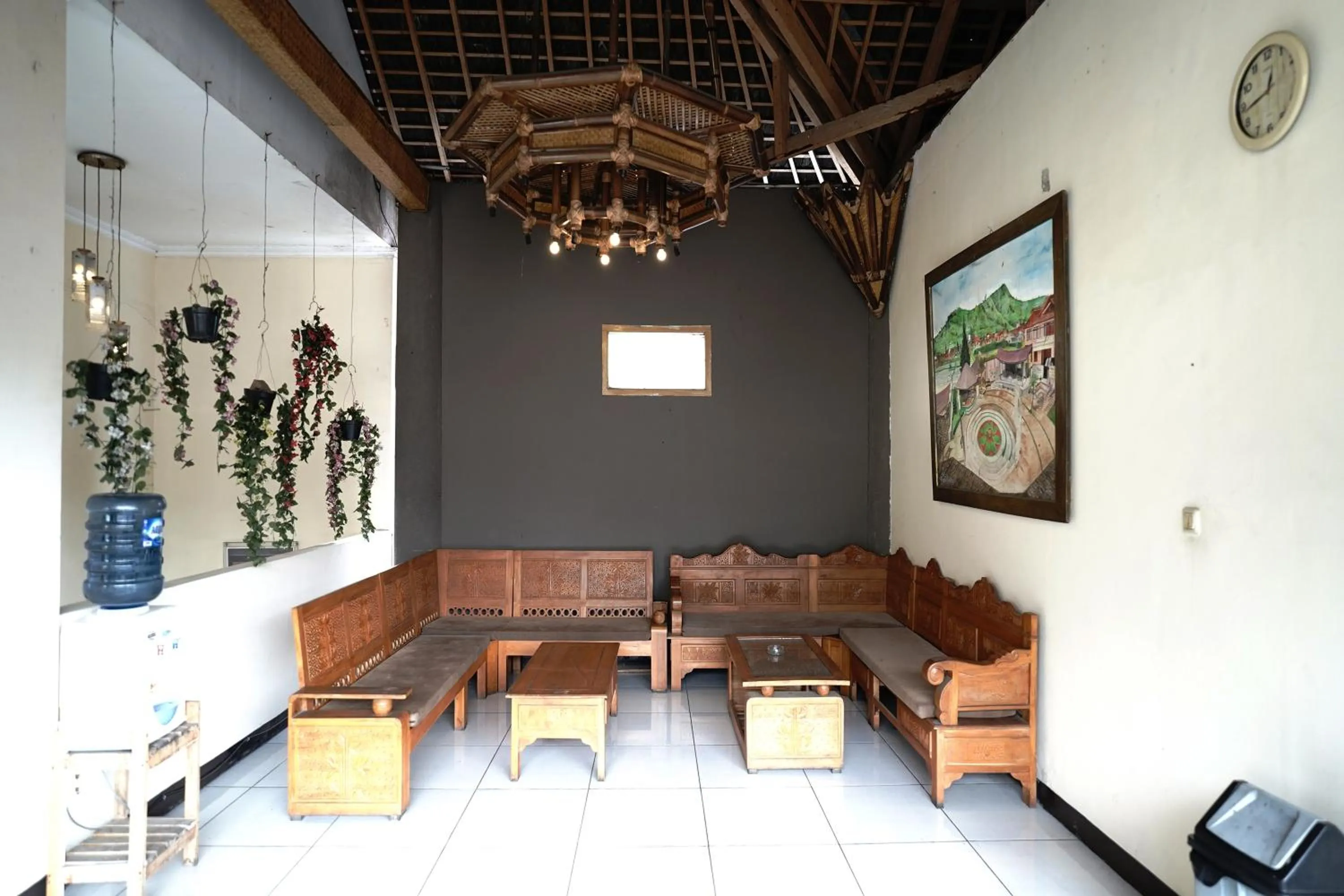 Living room in Saung Balibu Hotel