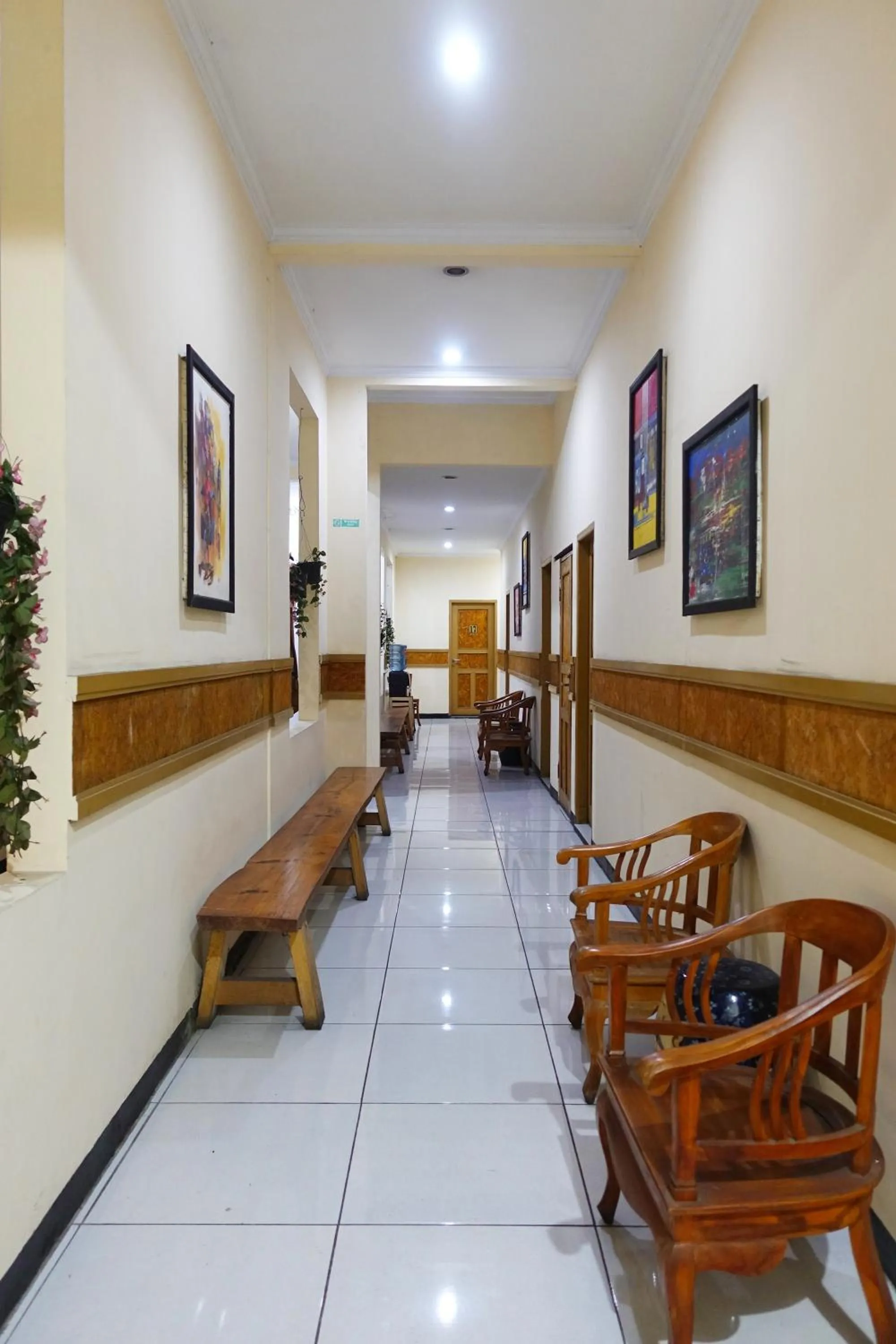 Living room in Saung Balibu Hotel