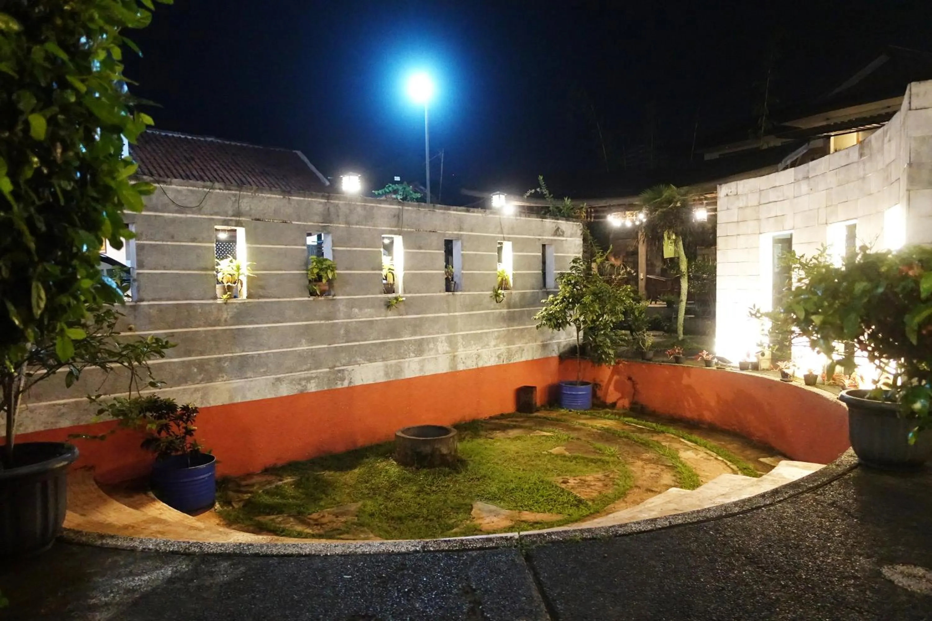 Garden view in Saung Balibu Hotel