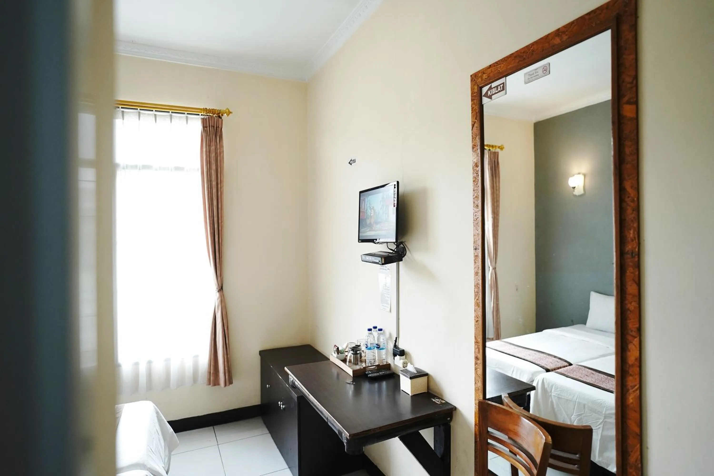 Bed in Saung Balibu Hotel