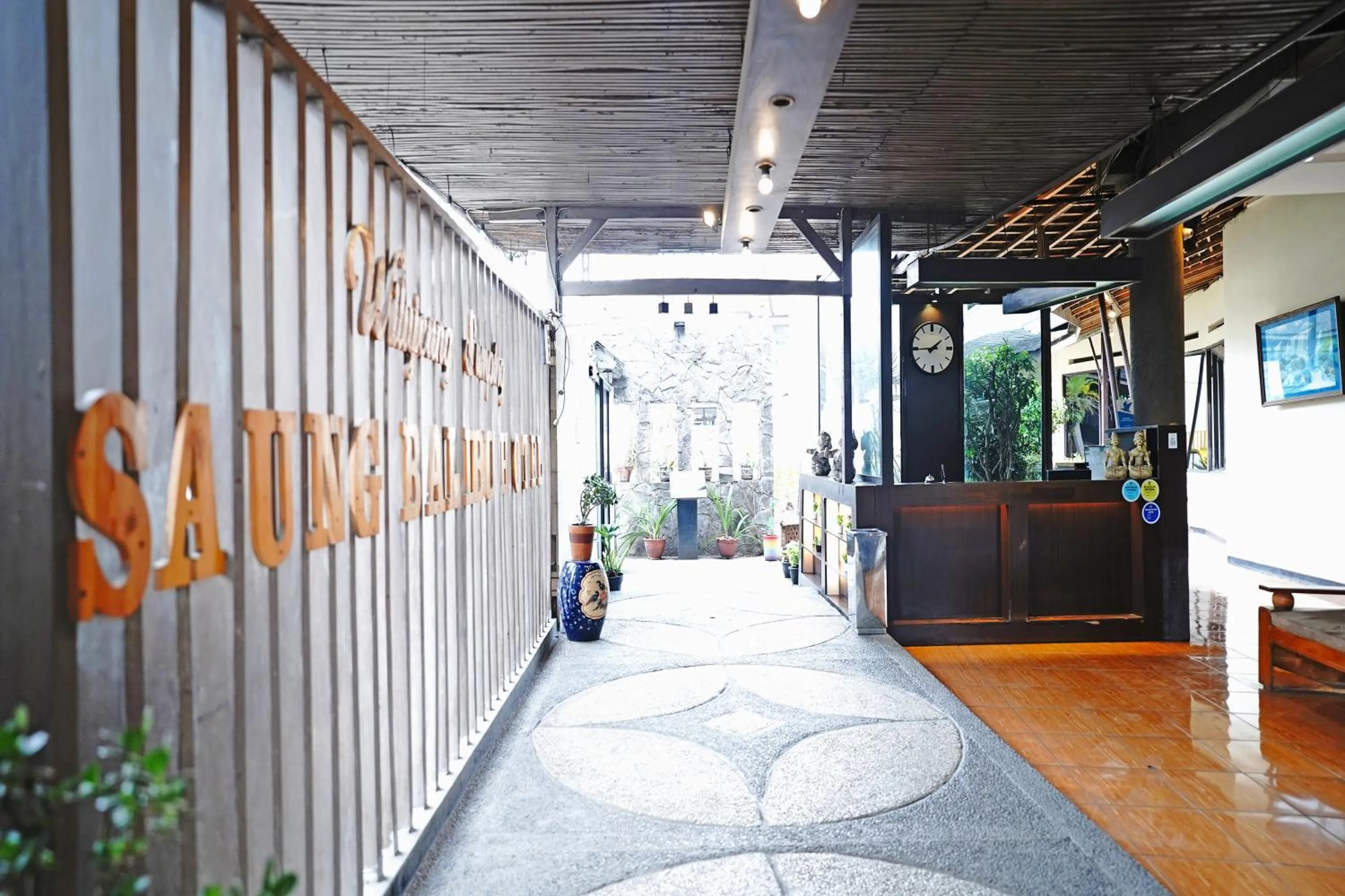 Lobby or reception in Saung Balibu Hotel