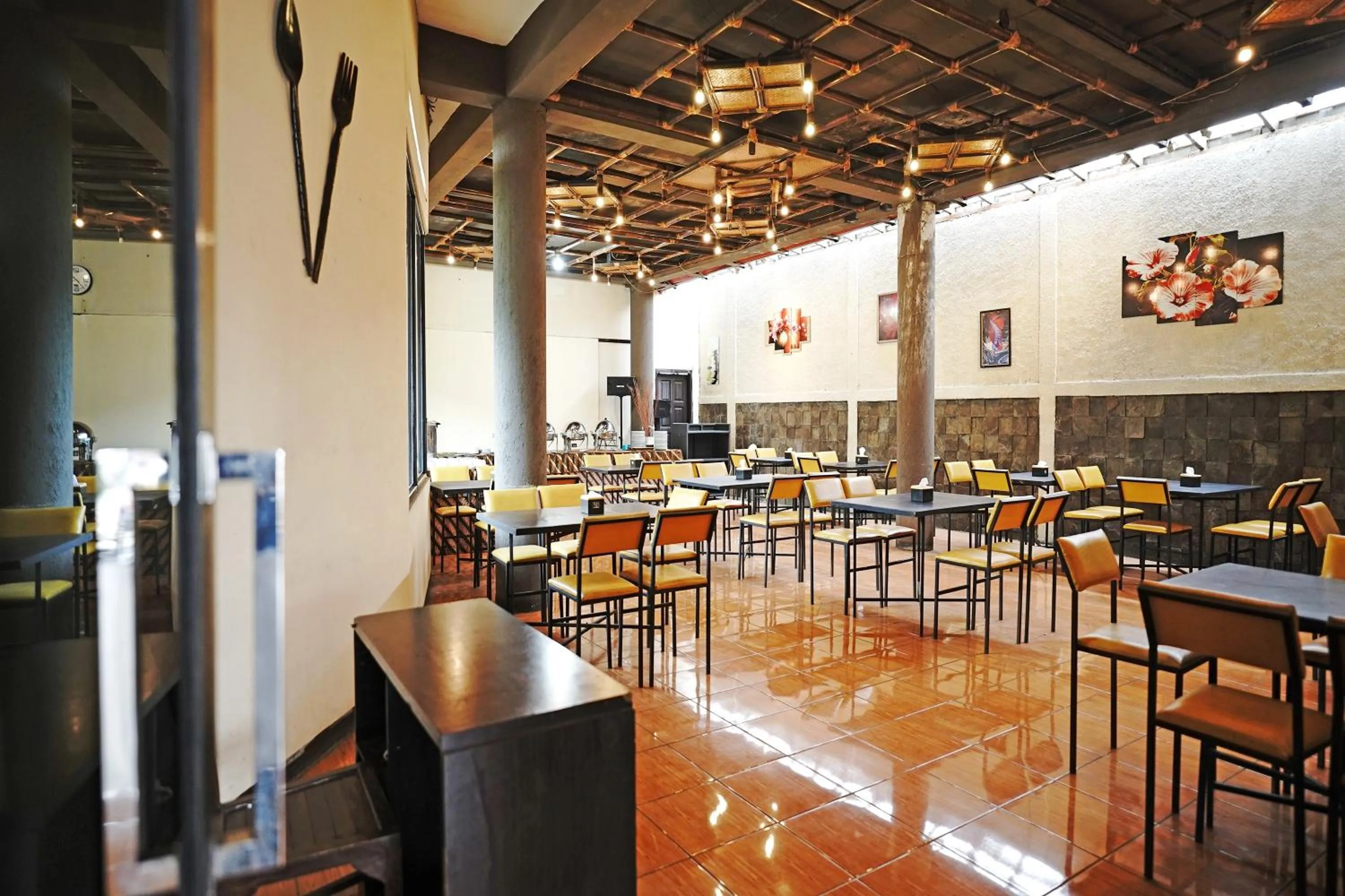 Breakfast in Saung Balibu Hotel