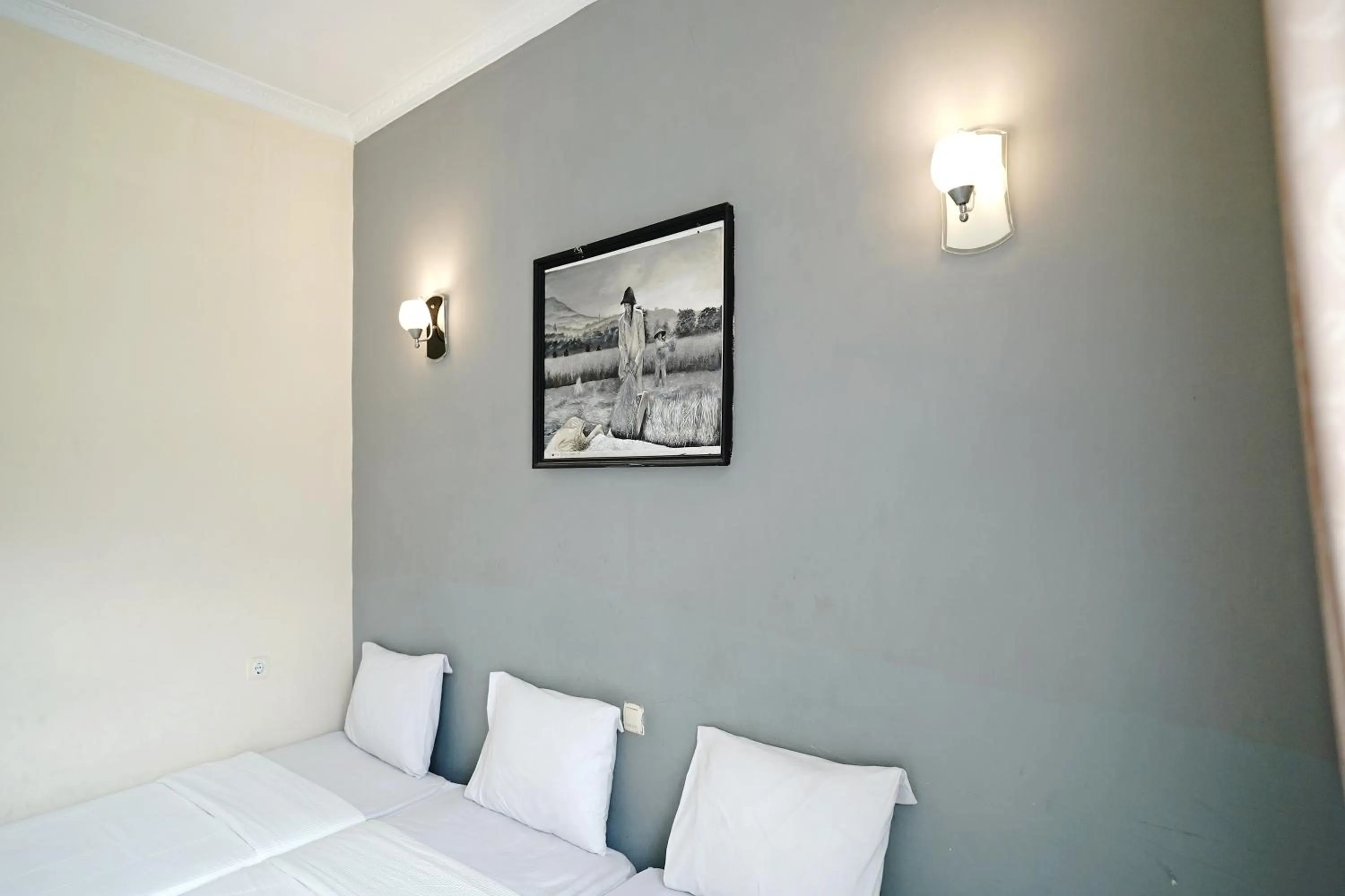 Bed in Saung Balibu Hotel