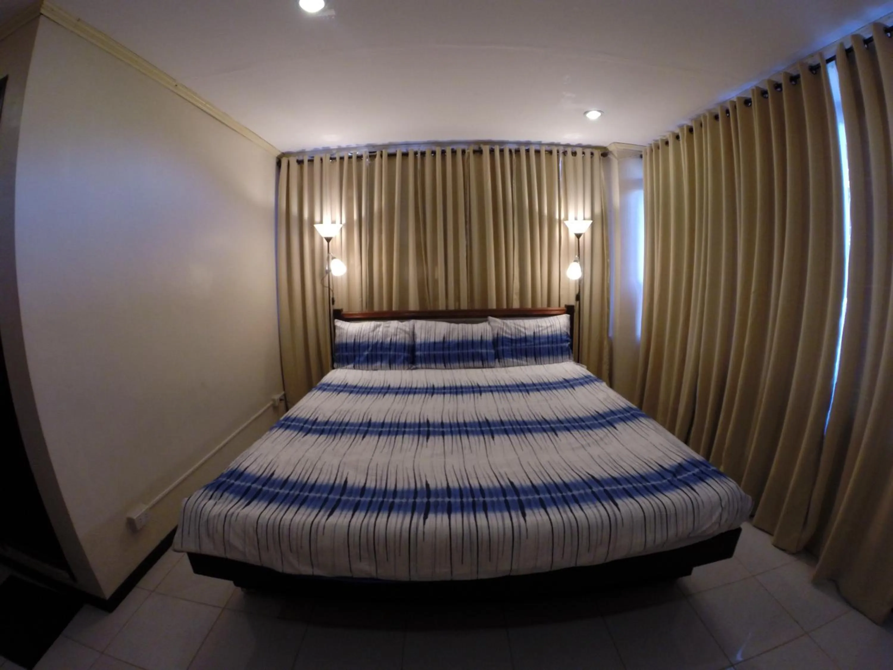 Bed in Coron Residencia de Rosario