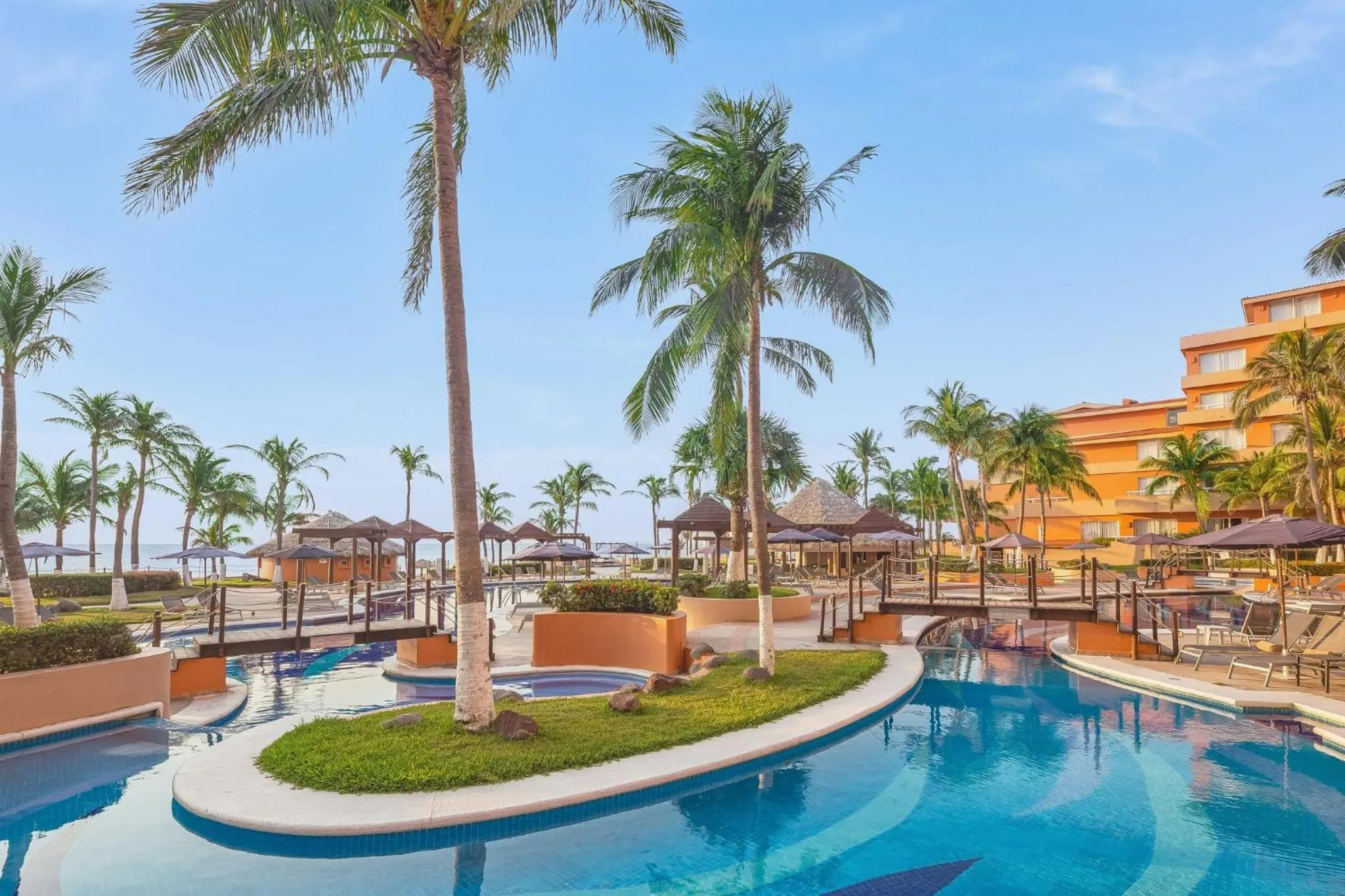 Swimming pool in Grand Fiesta Americana Veracruz