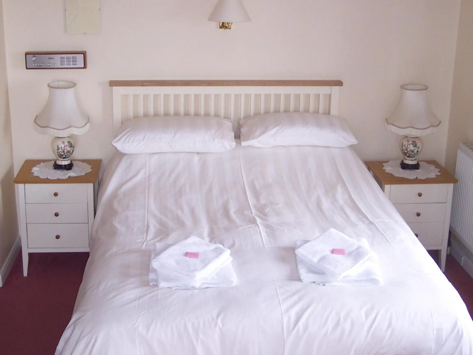 Bed in The Poldark Inn