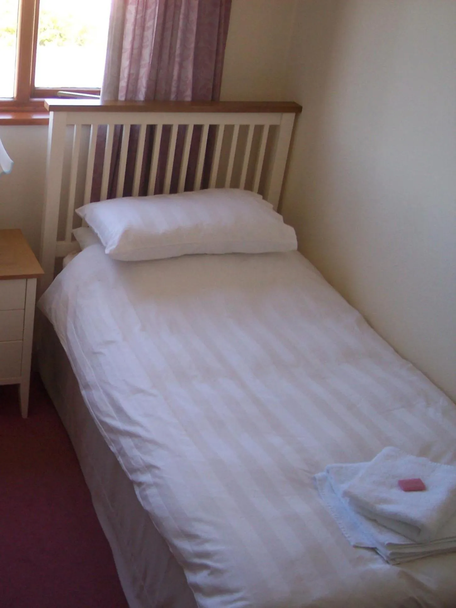 Bed in The Poldark Inn