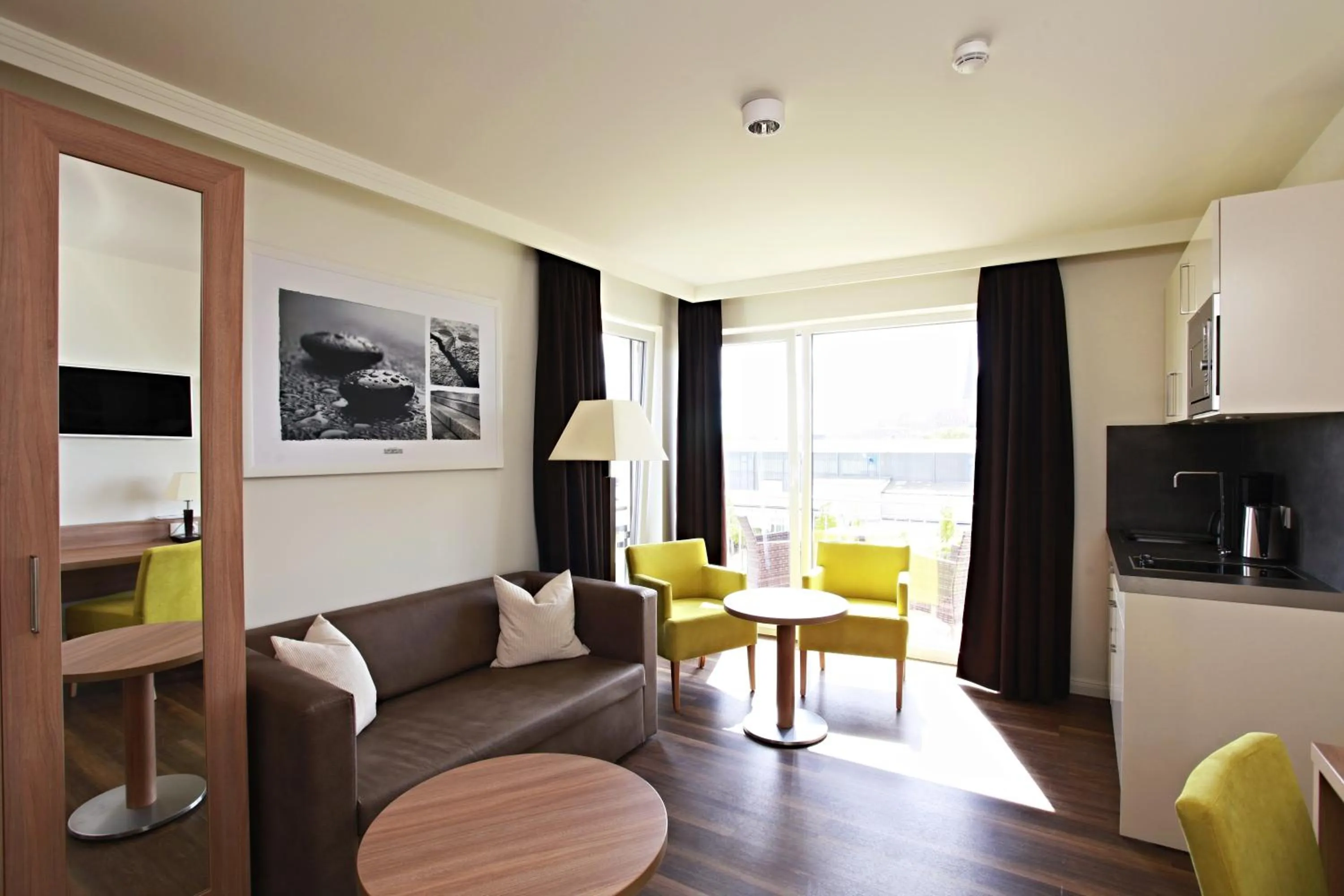 Kitchen or kitchenette in Hotel Warnow