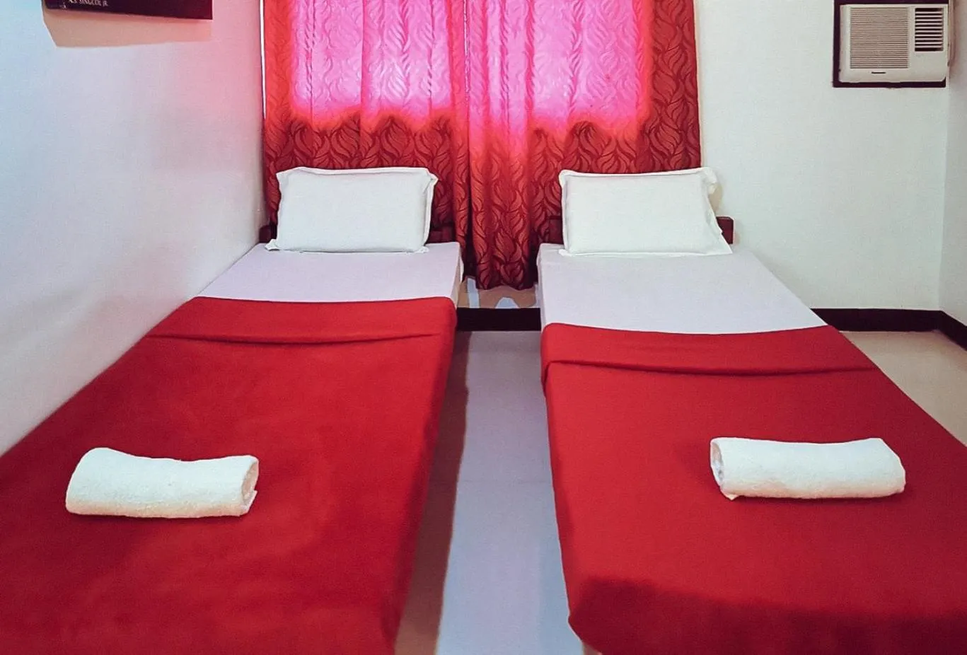 Bed in Sunrise Garden Lake Resort