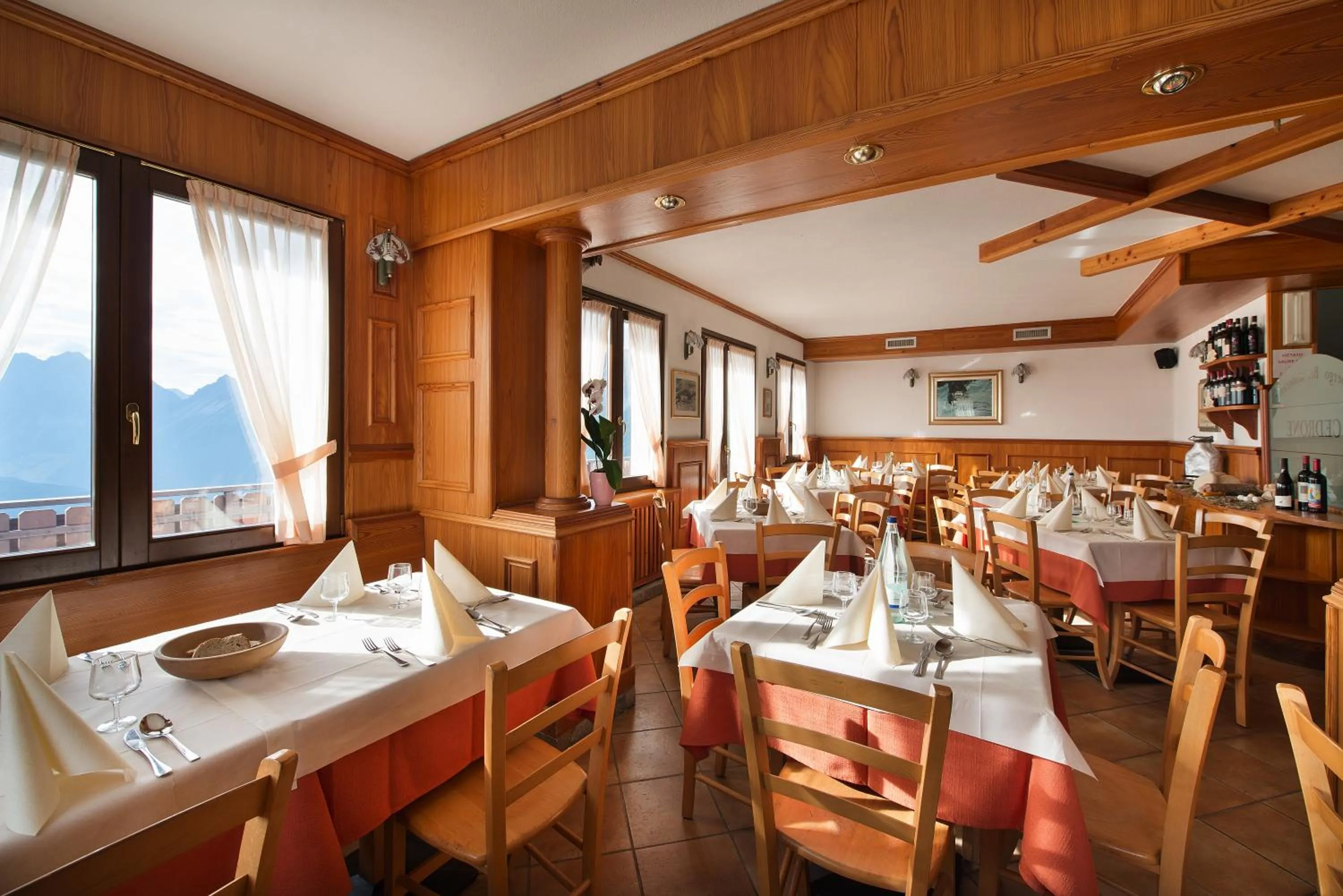 Restaurant/places to eat in Hotel Gallo Cedrone