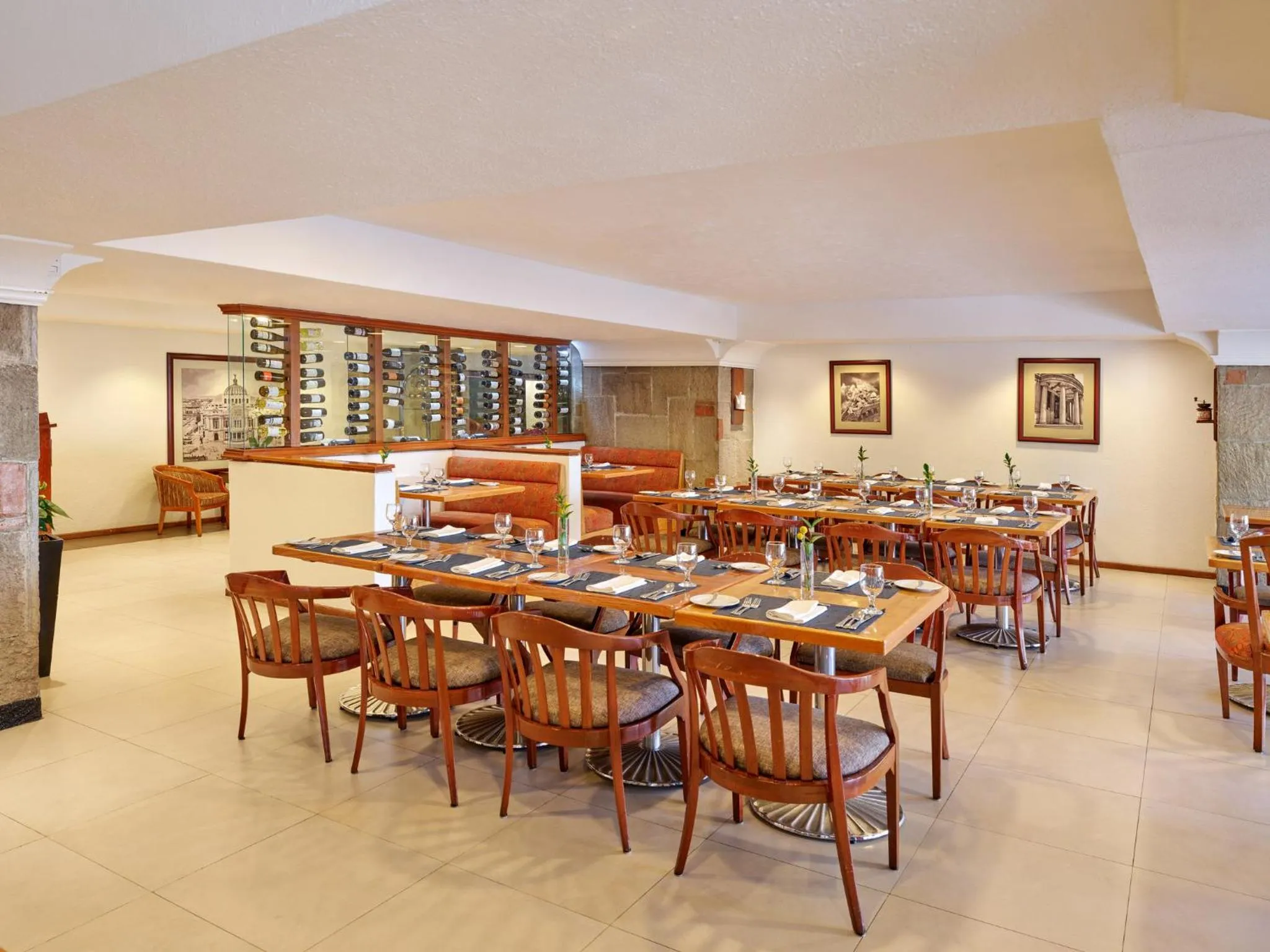 Restaurant/places to eat in Fiesta Americana Reforma