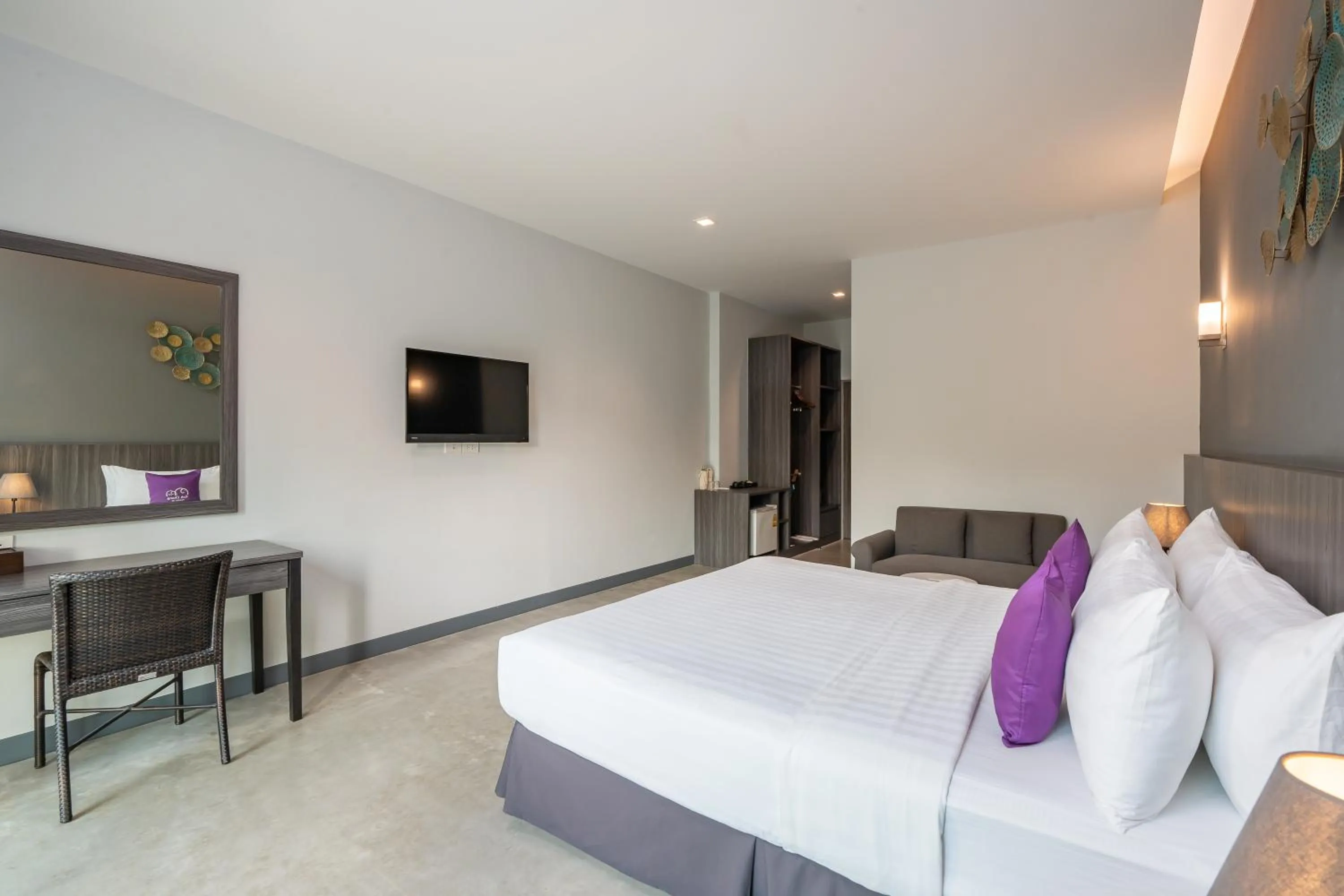 Photo of the whole room, Bed in Koh Chang Paradise Hill