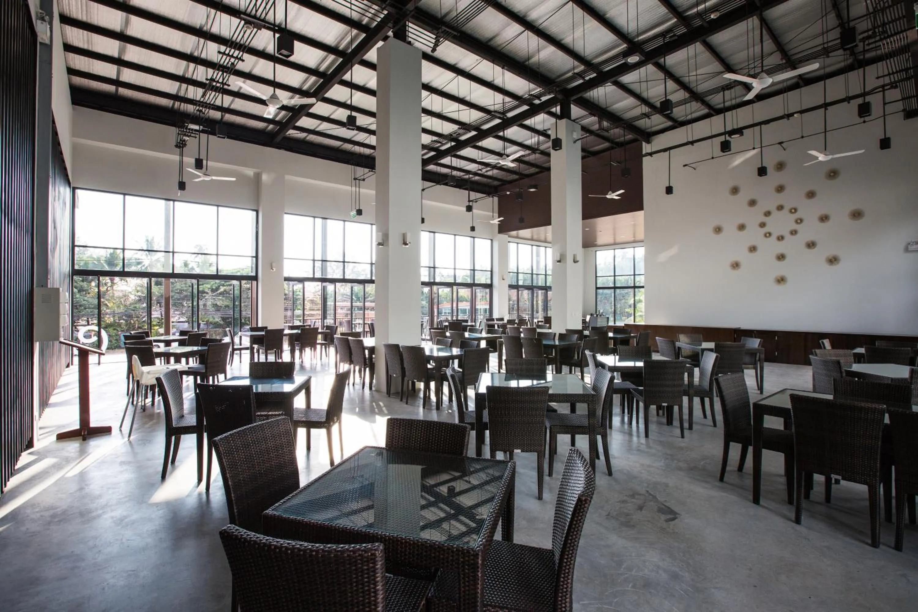 Restaurant/places to eat in Koh Chang Paradise Hill