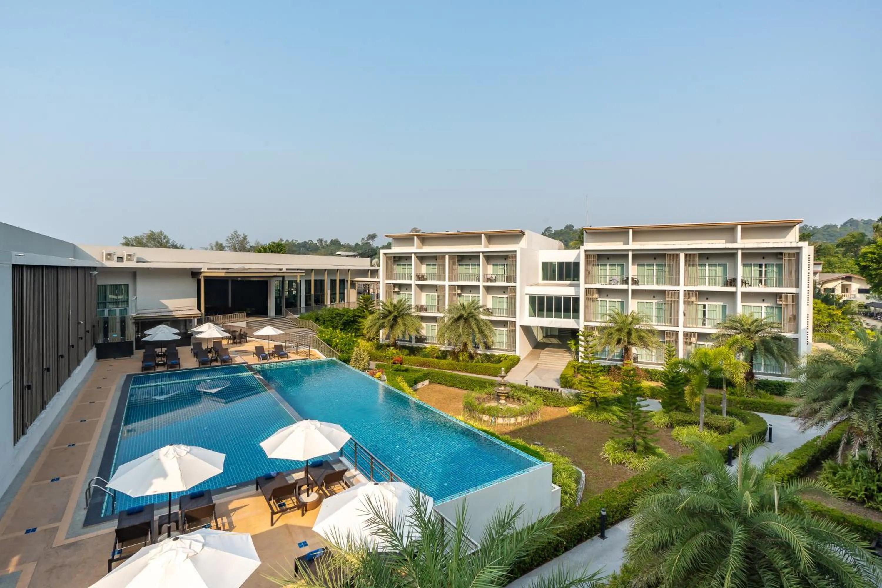 Swimming pool in Koh Chang Paradise Hill