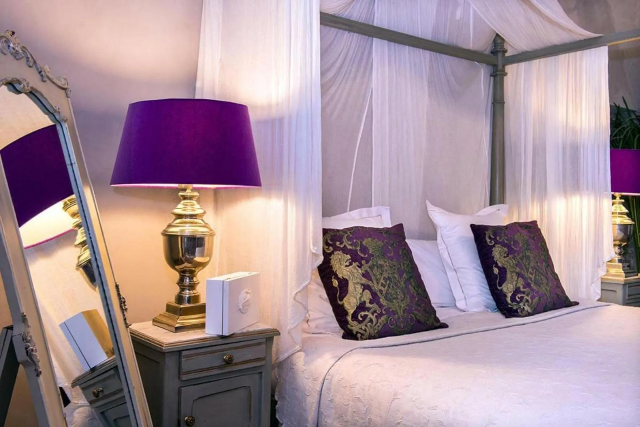 Bedroom, Bed in Château de l'Epinay