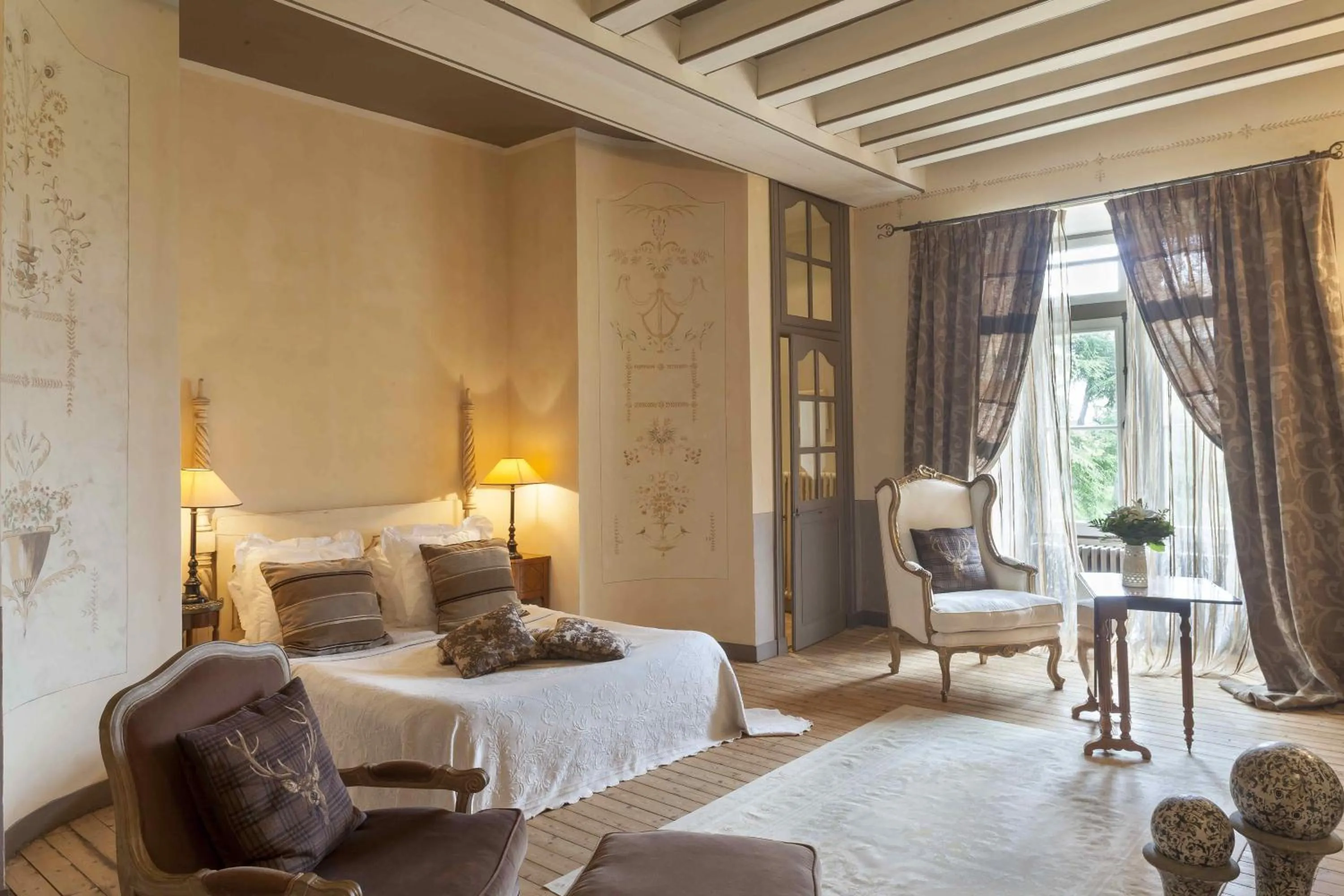 Bedroom, Bed in Château de l'Epinay
