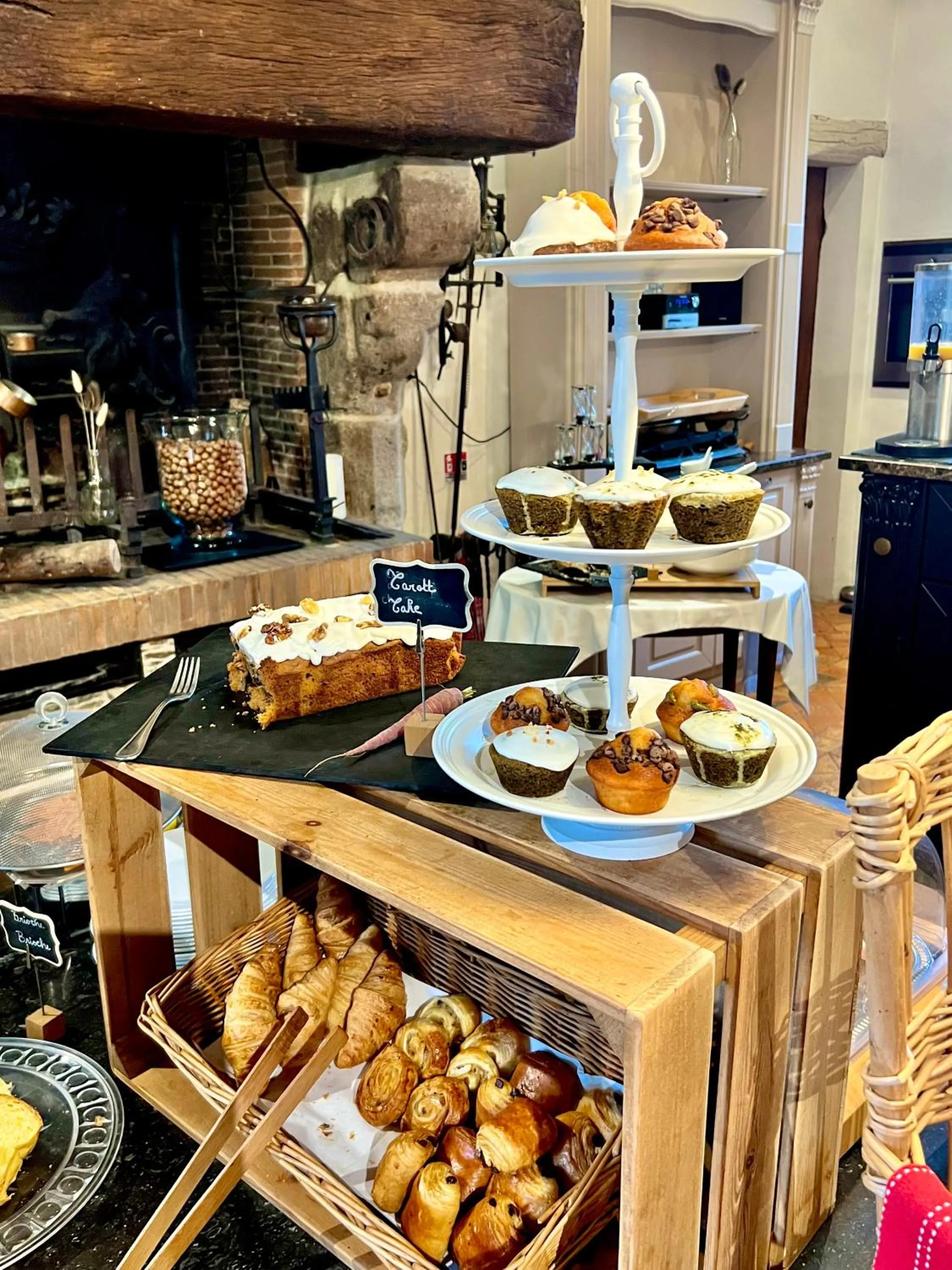 Buffet breakfast in Château de l'Epinay