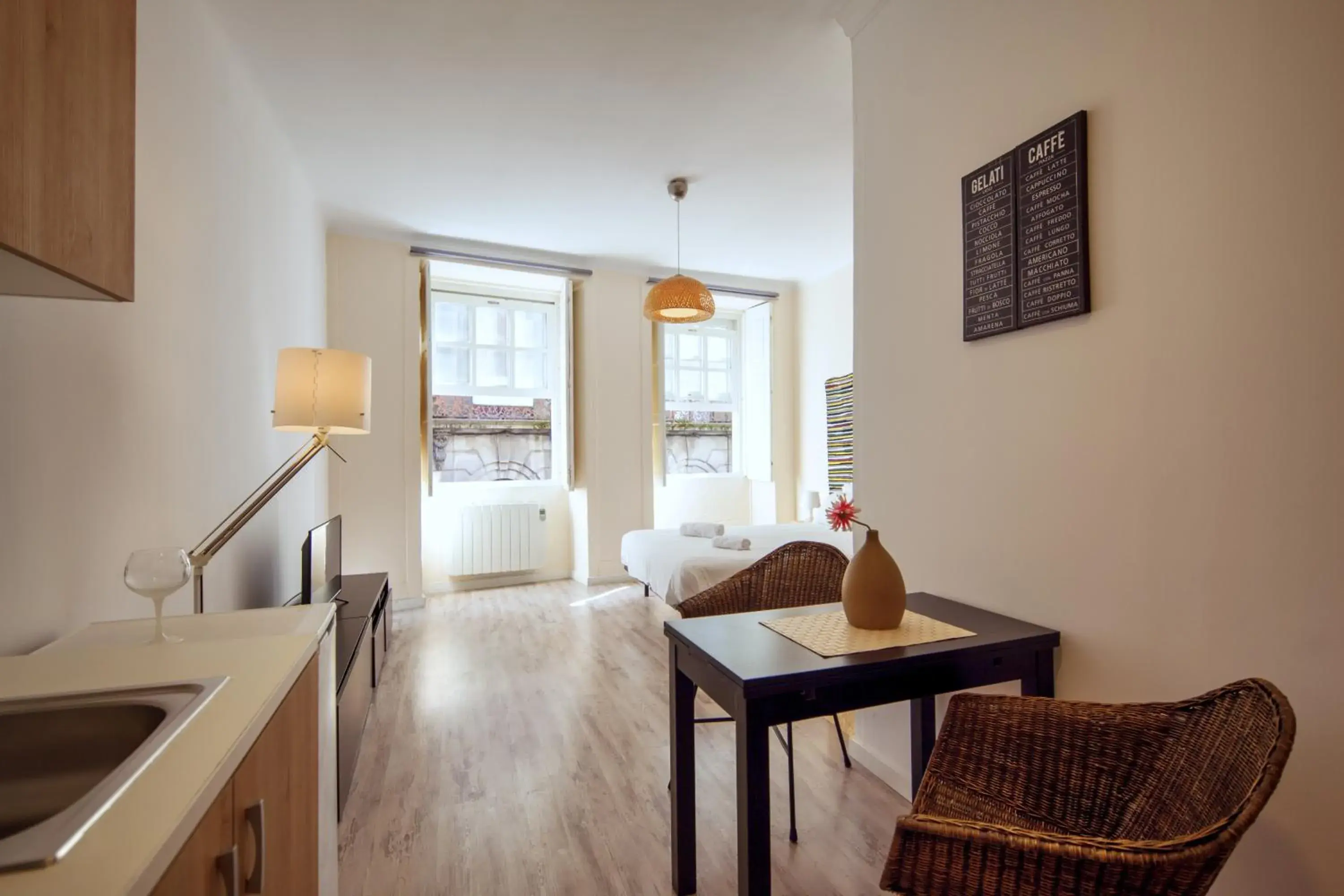 Studio (2 Adults) in Oporto Maison Entreparedes Studio (2 Adults) in Oporto Maison Entreparedes