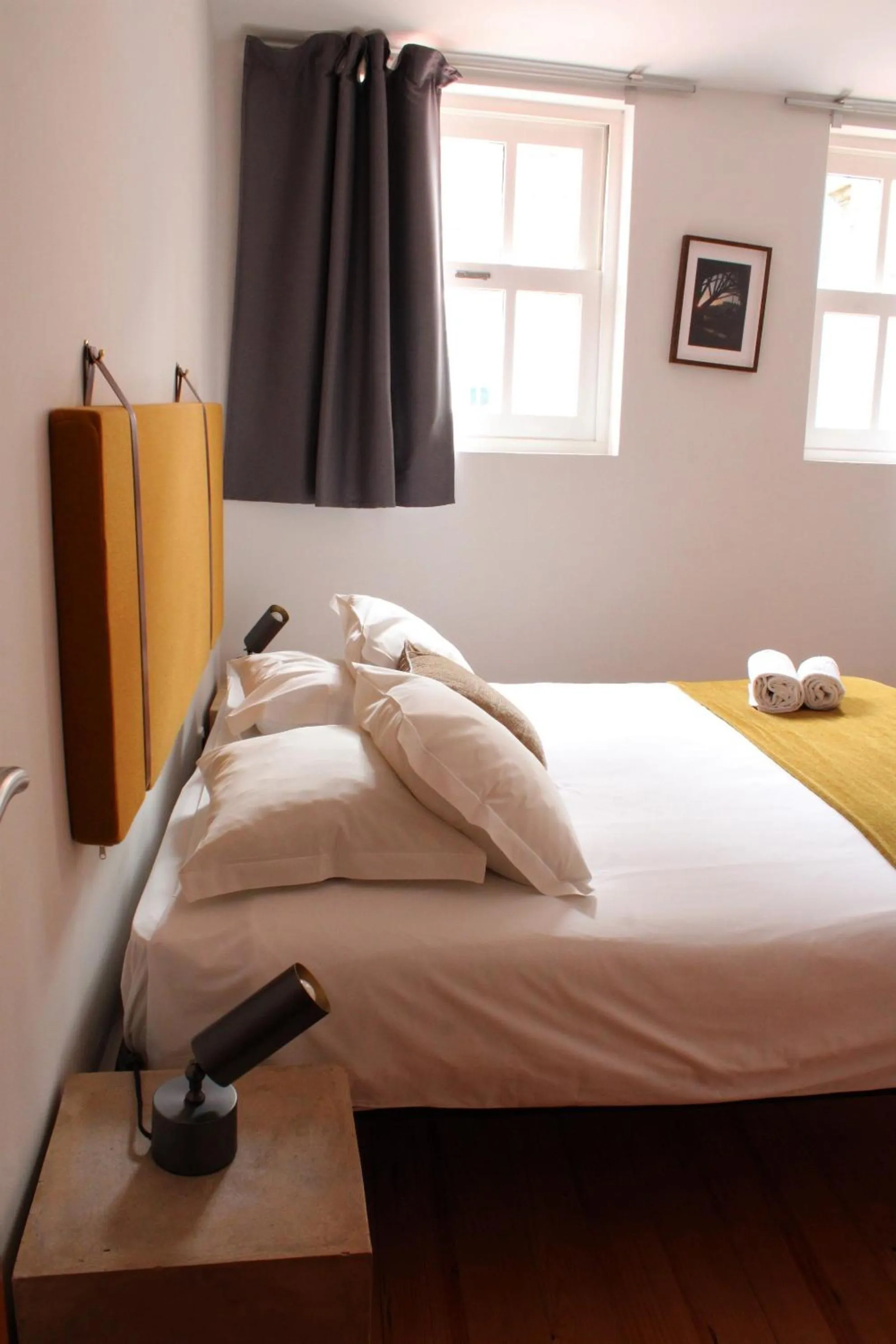 Bed in Oporto Maison Entreparedes