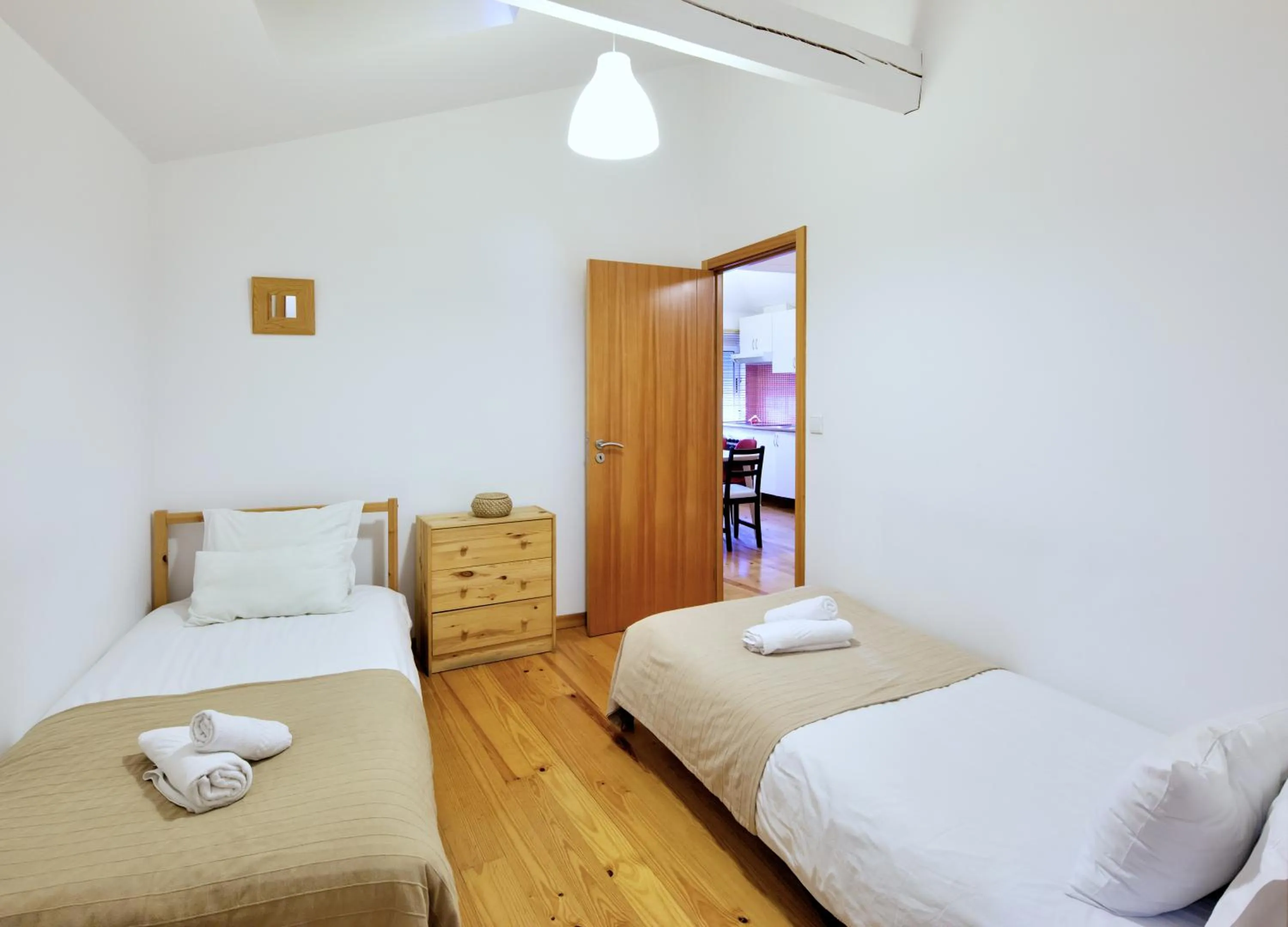 Bedroom, Bed in Oporto Maison Entreparedes