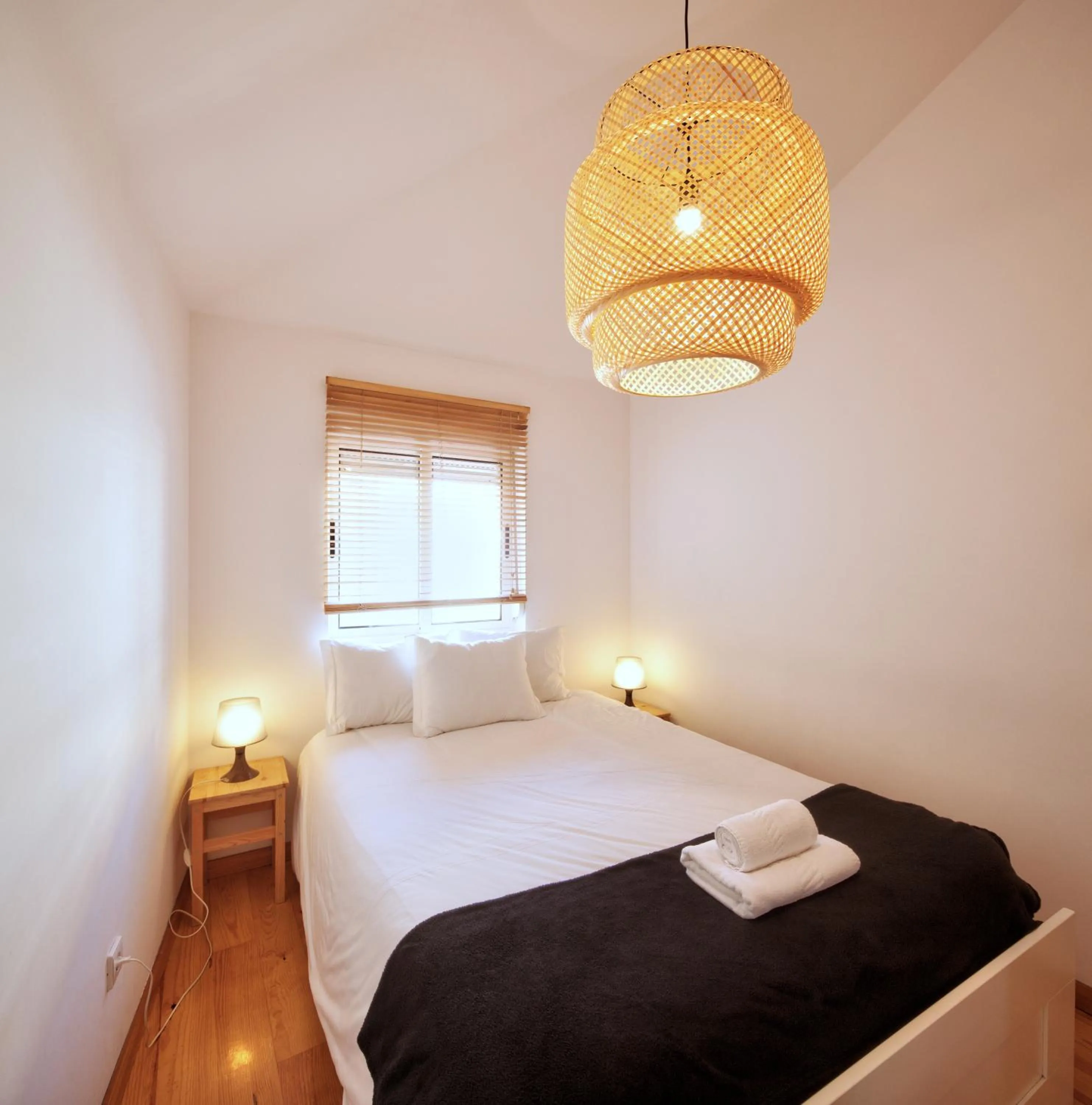 Bedroom, Bed in Oporto Maison Entreparedes