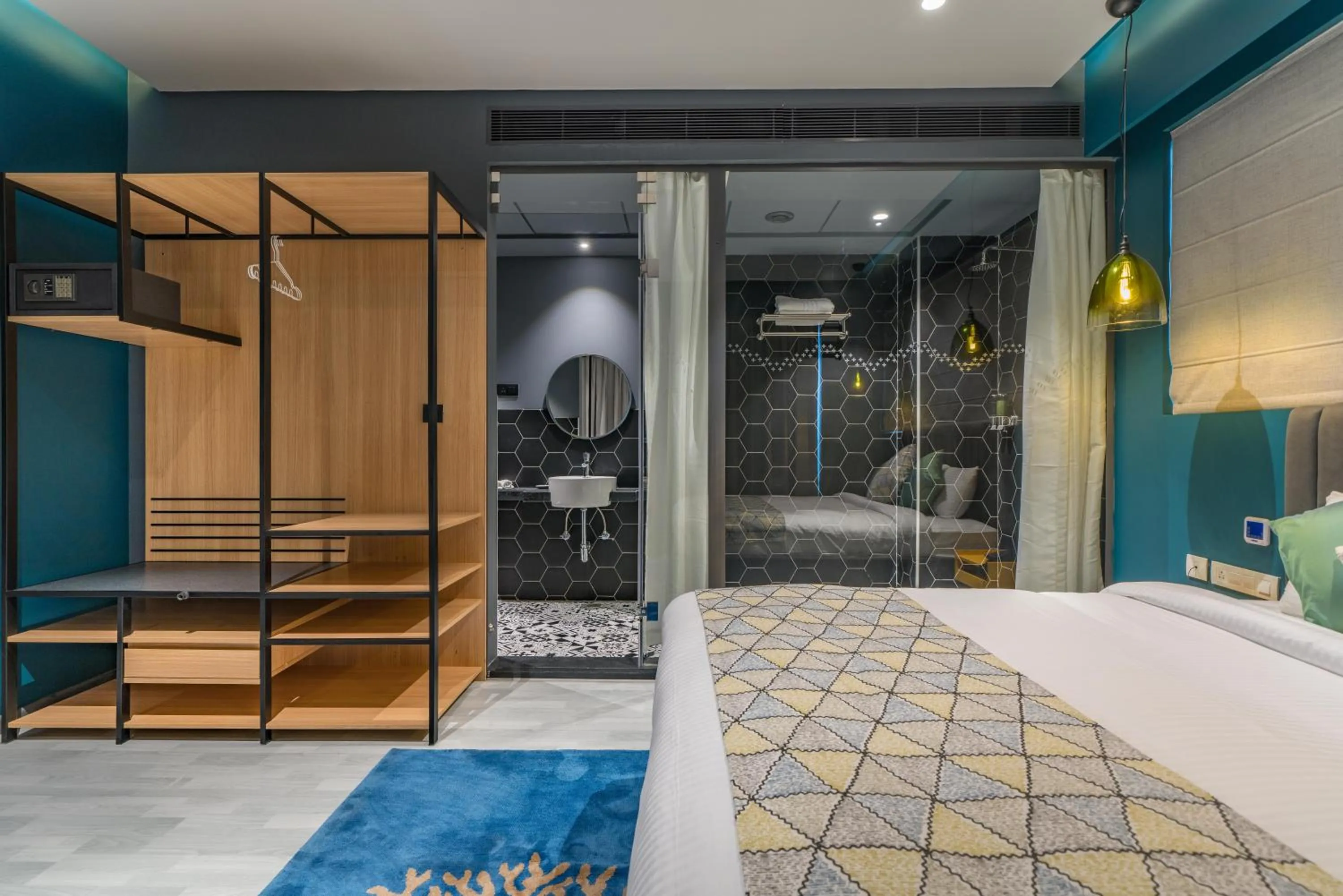 Bedroom, Bed in Hotel B plus L