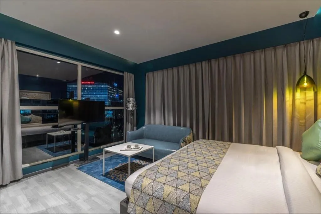 Bed in Hotel B plus L