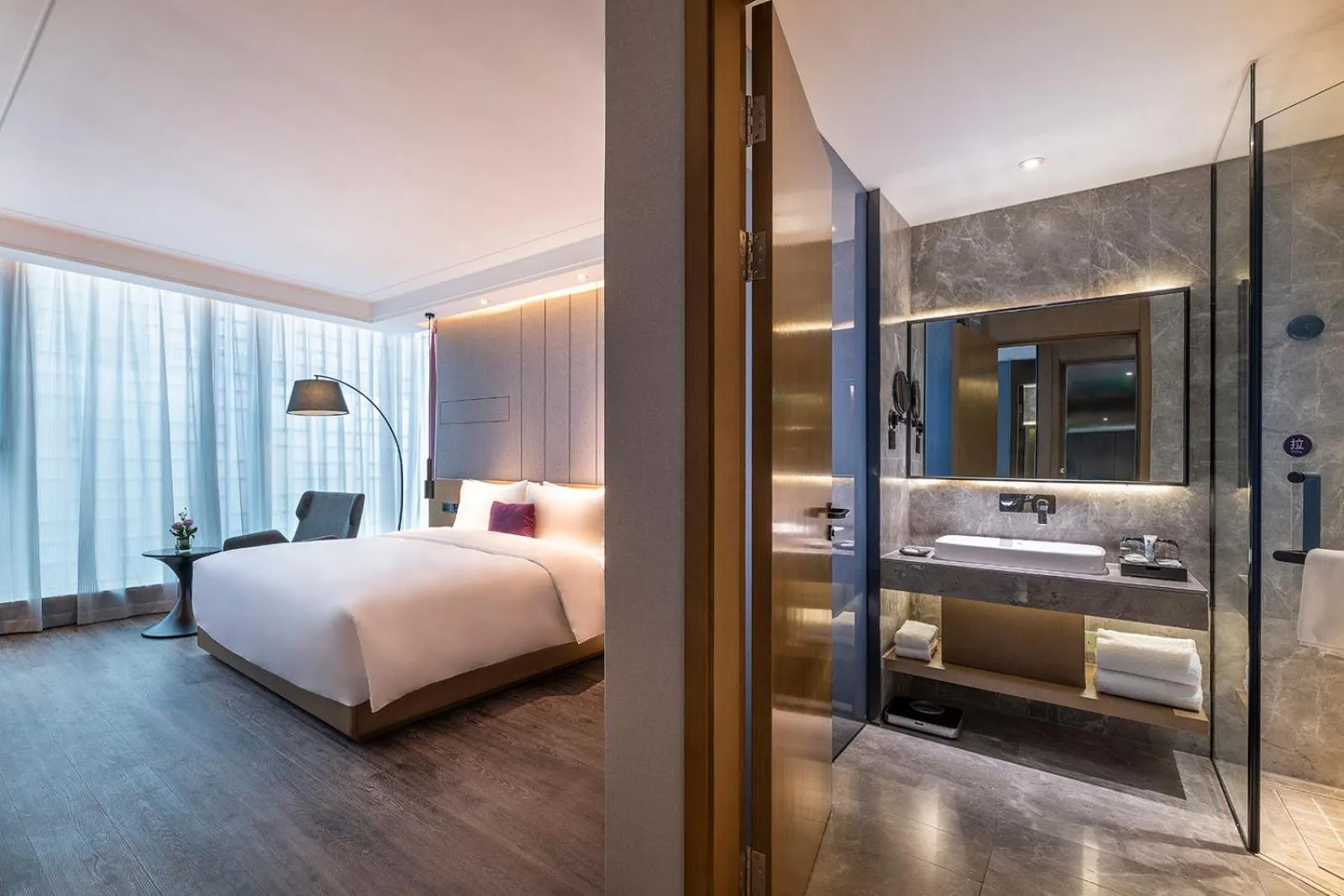 Photo of the whole room, Bed in Mercure Kunshan Hi Tech Zone