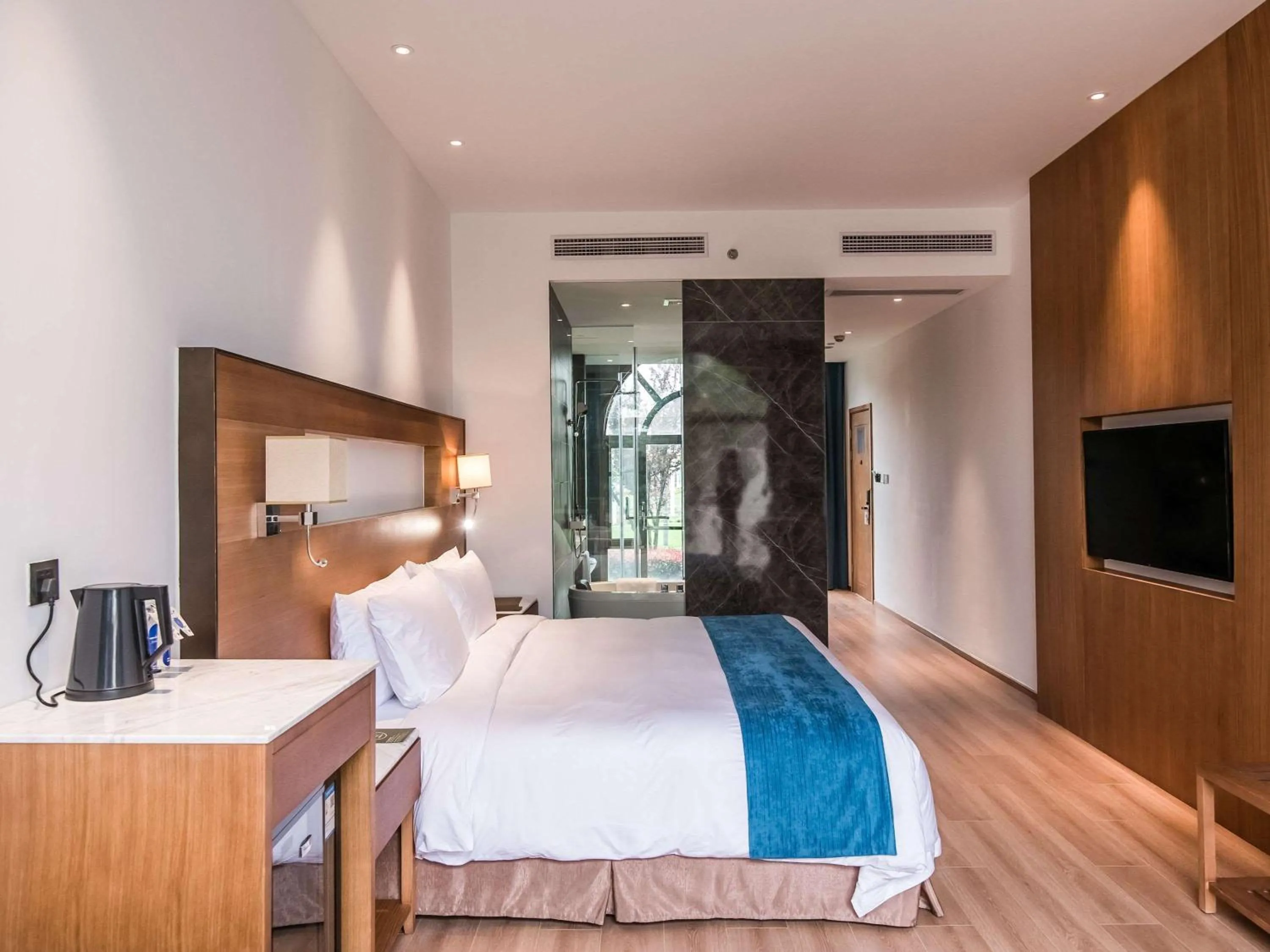 Photo of the whole room in Novotel Suzhou Tai Lake Santeh