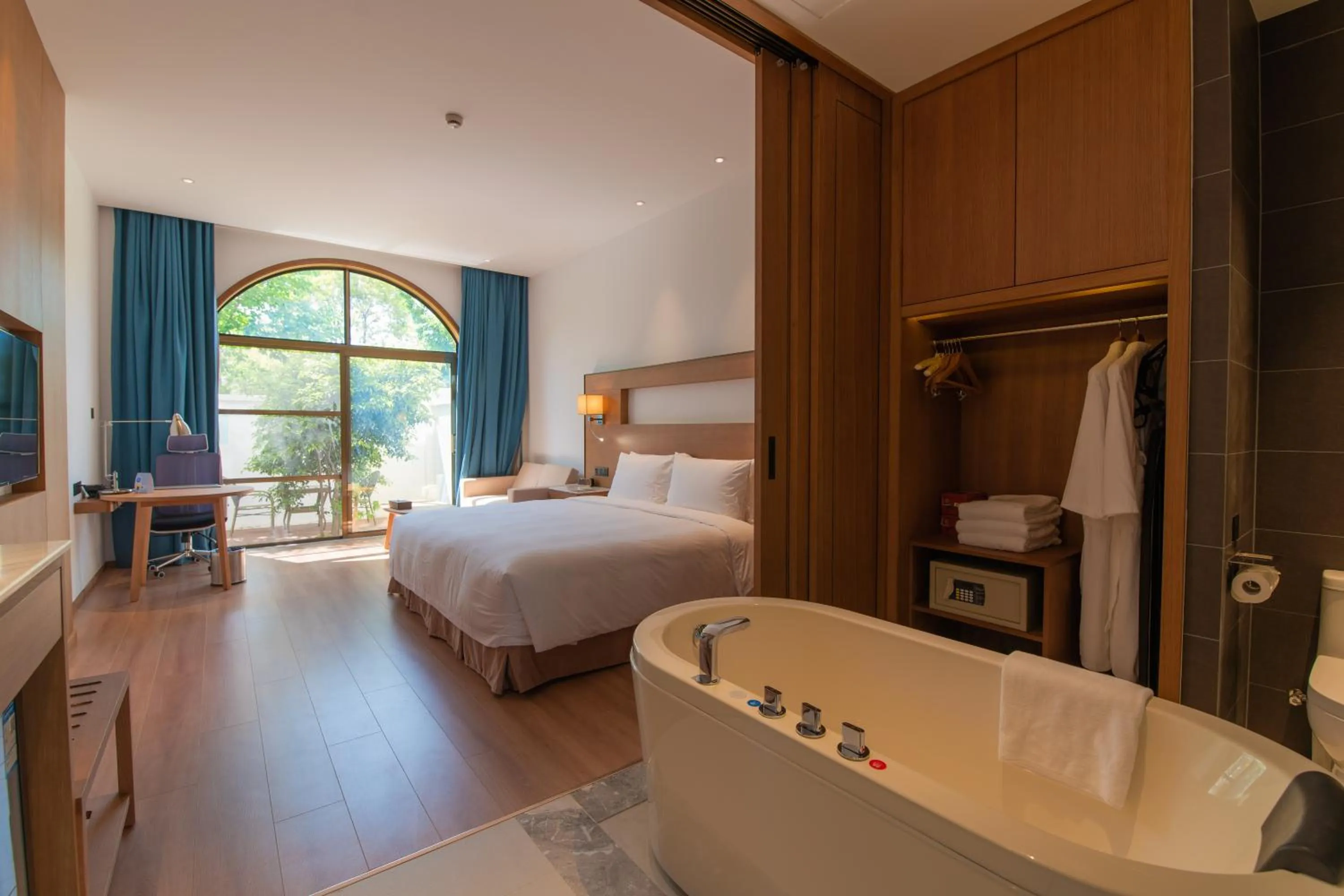 Photo of the whole room in Novotel Suzhou Tai Lake Santeh