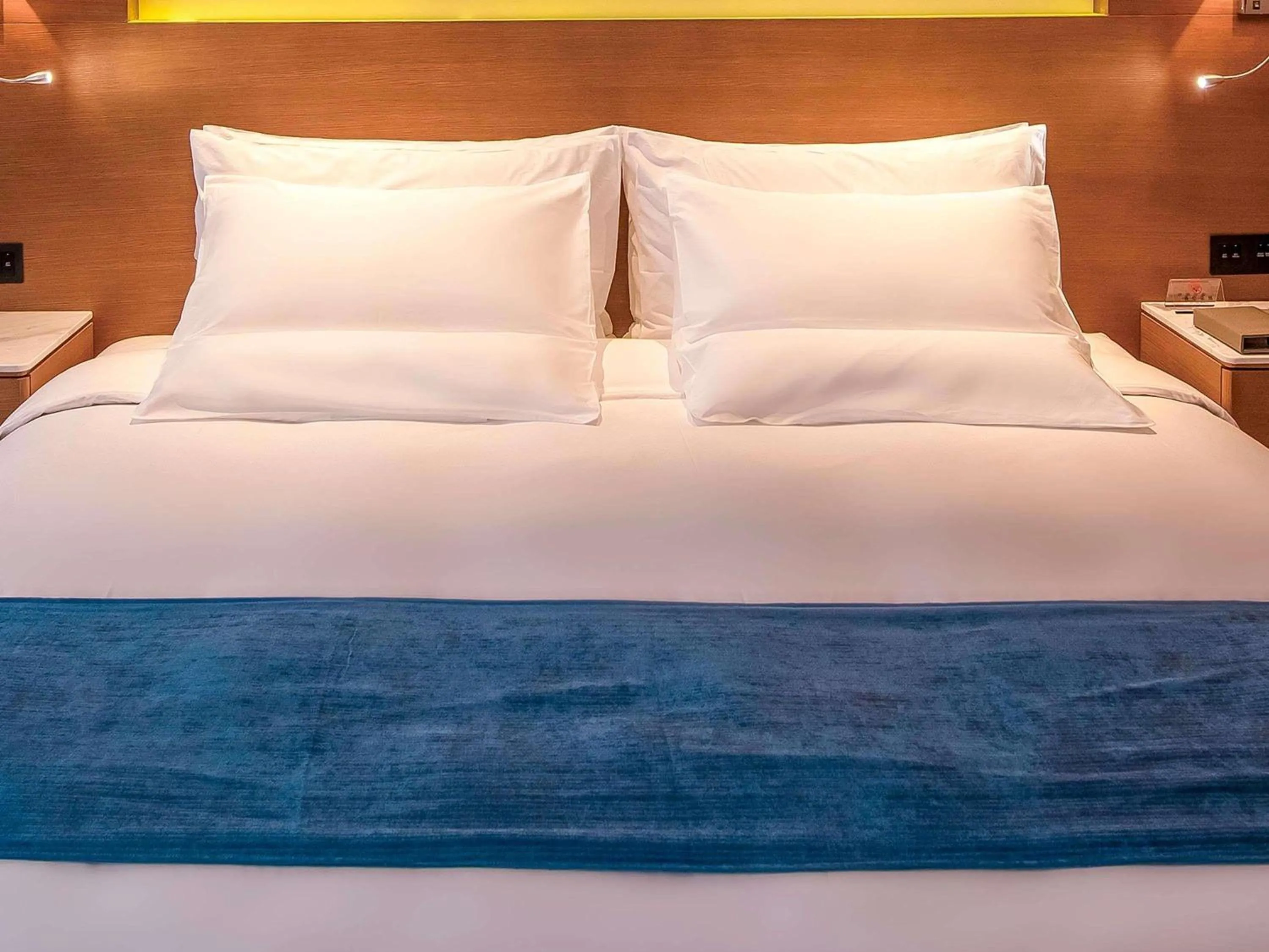 Bedroom in Novotel Suzhou Tai Lake Santeh