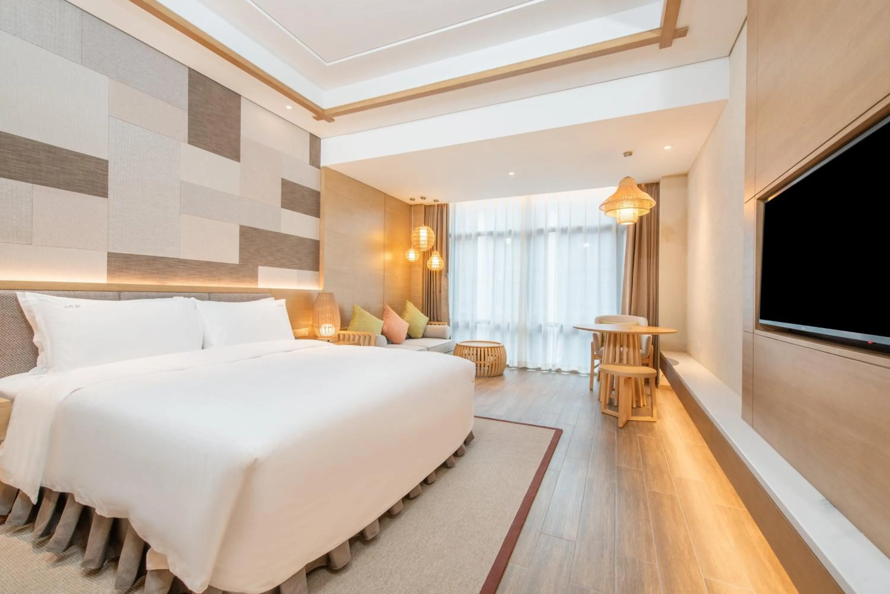 Photo of the whole room, Bed in Holiday Inn Resort Yichun Mingyue Mountain by IHG