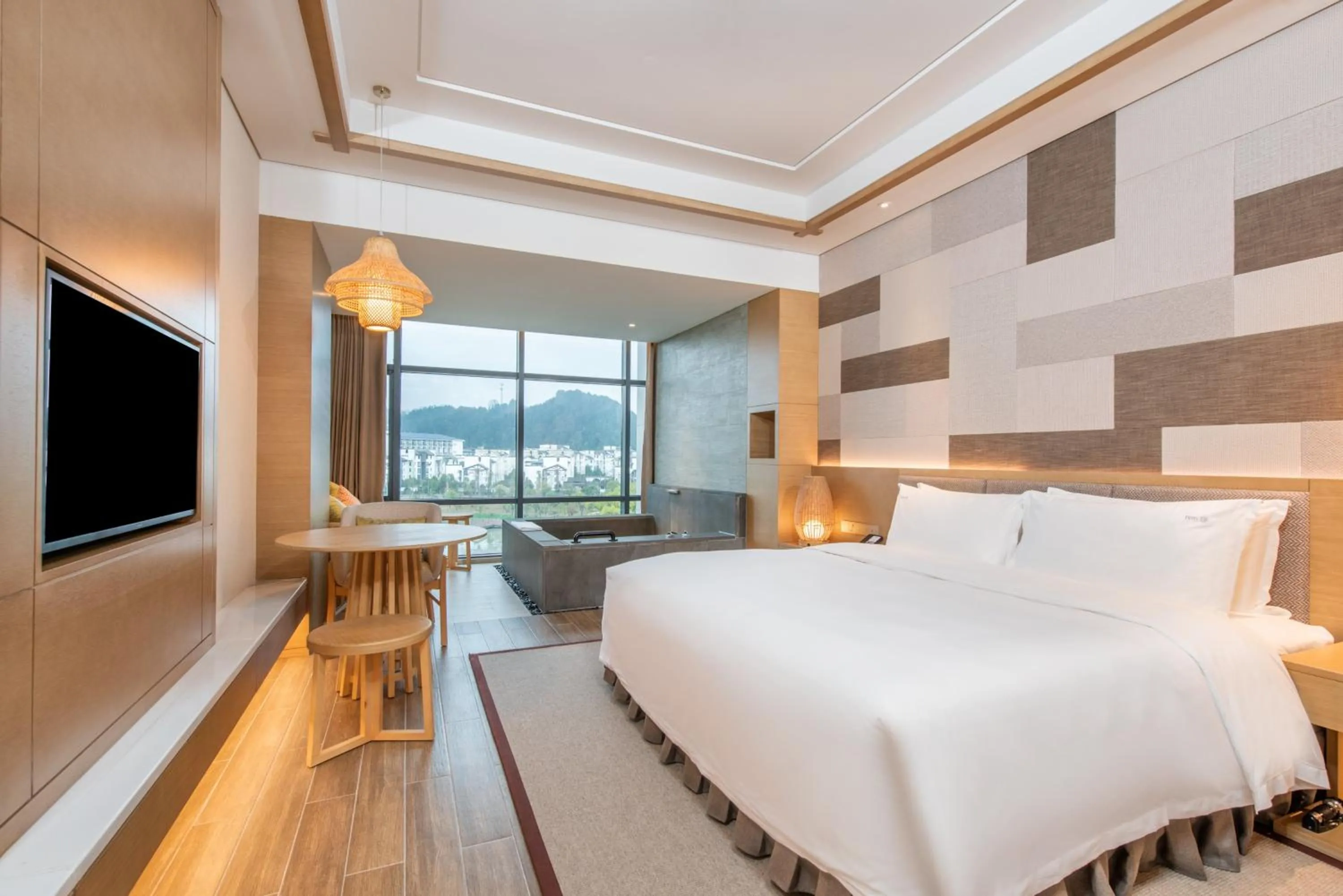 Photo of the whole room, Bed in Holiday Inn Resort Yichun Mingyue Mountain by IHG