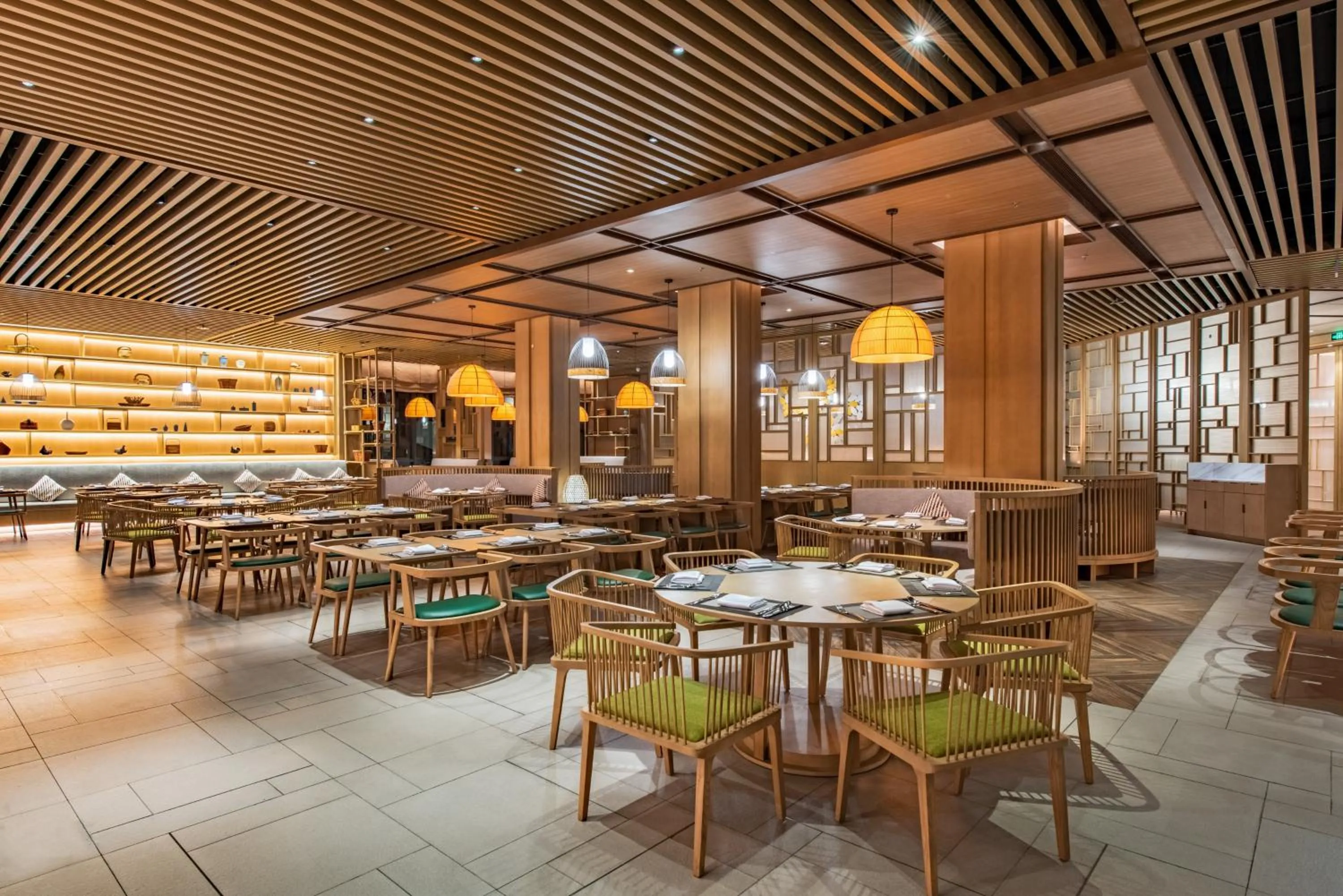 Restaurant/places to eat in Holiday Inn Resort Yichun Mingyue Mountain by IHG