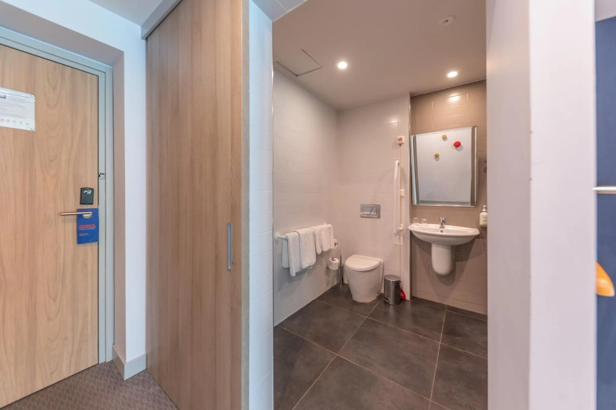 Bathroom in Holiday Inn Express - Yerevan by IHG