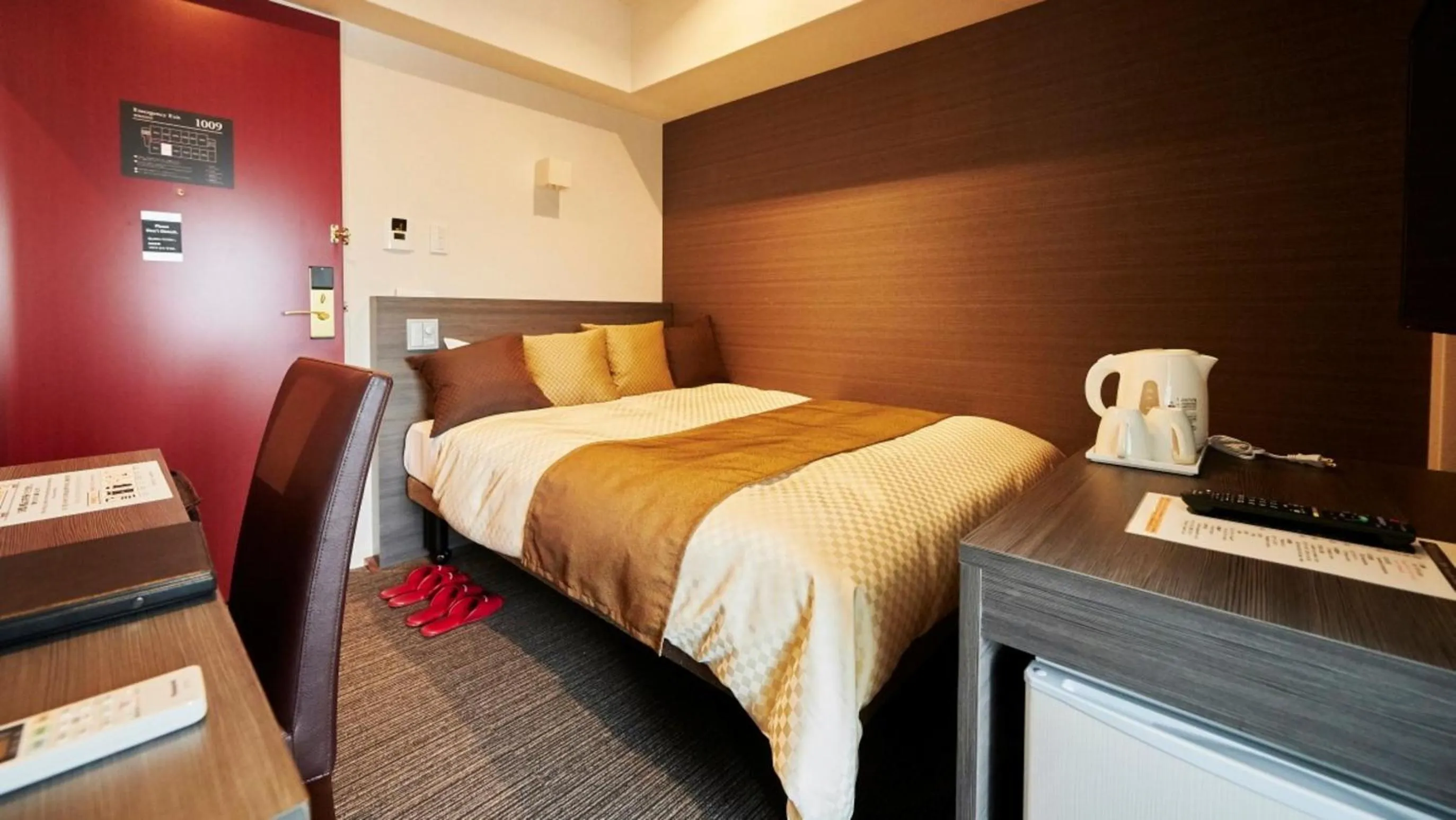 Bed in The Celecton Kyoto Horikawa Sanjo