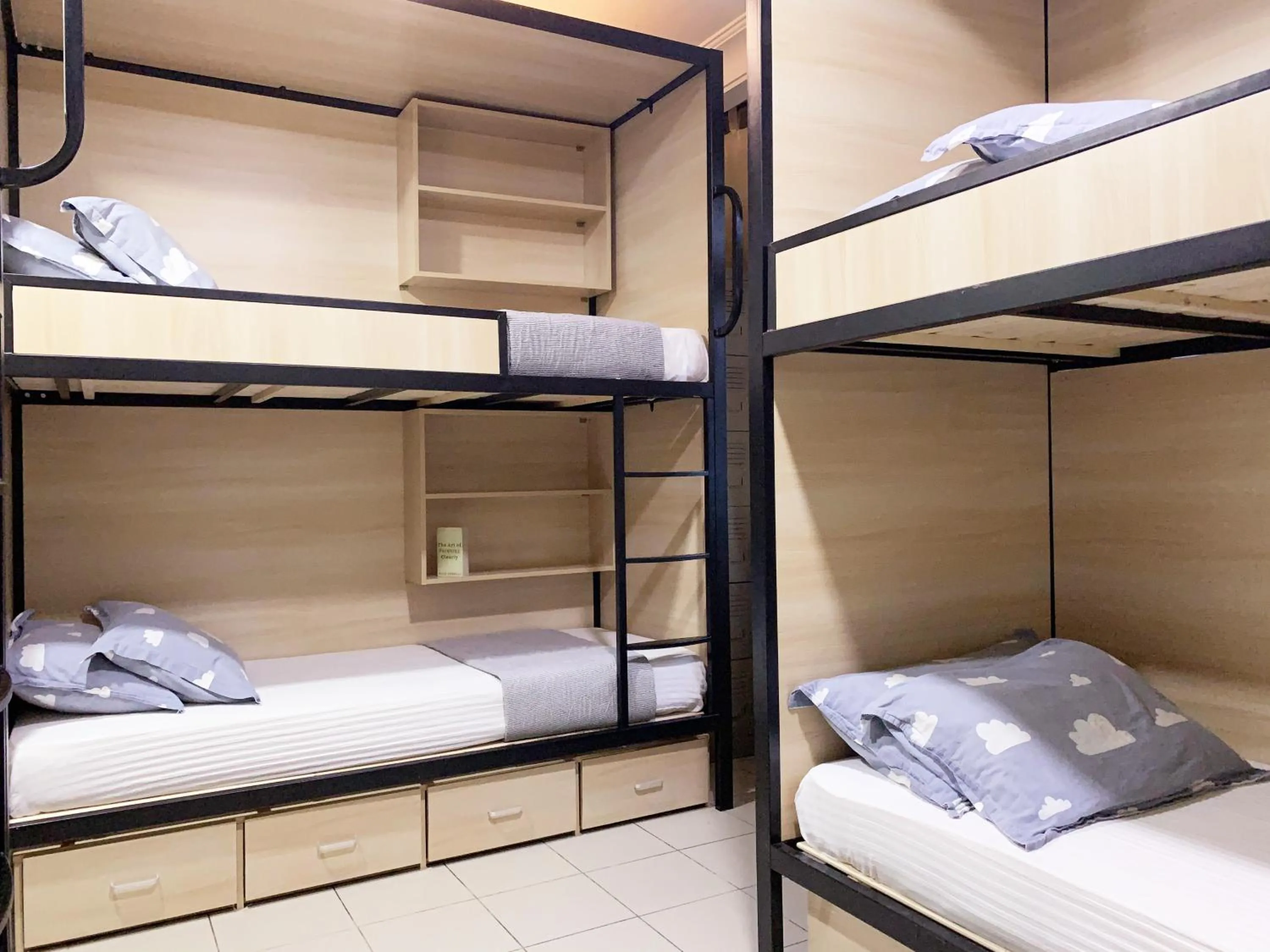 bunk bed in Snooze Inn @Dickson Road