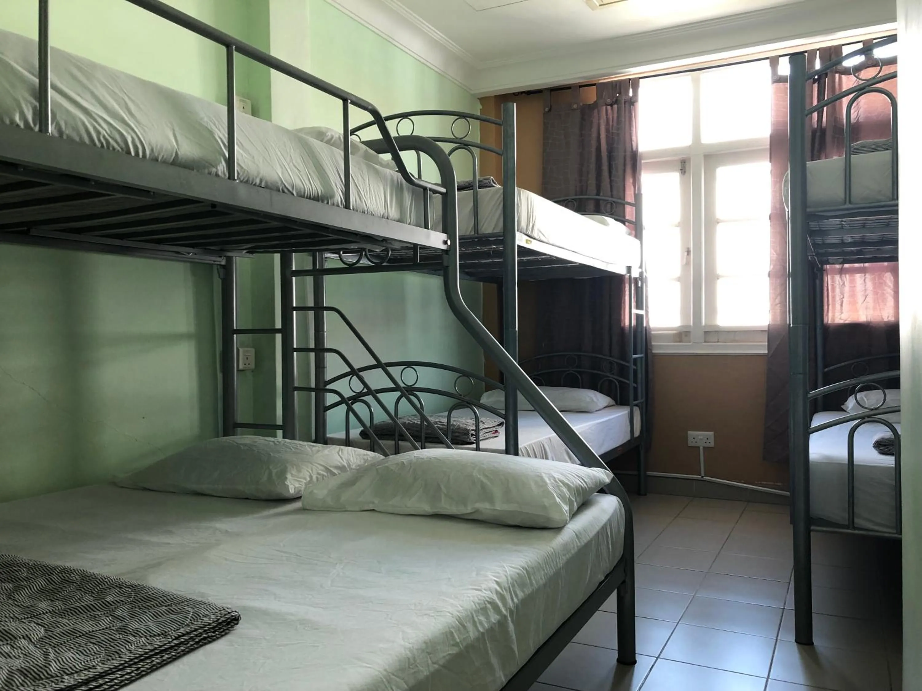 Bed in Snooze Inn @Dickson Road