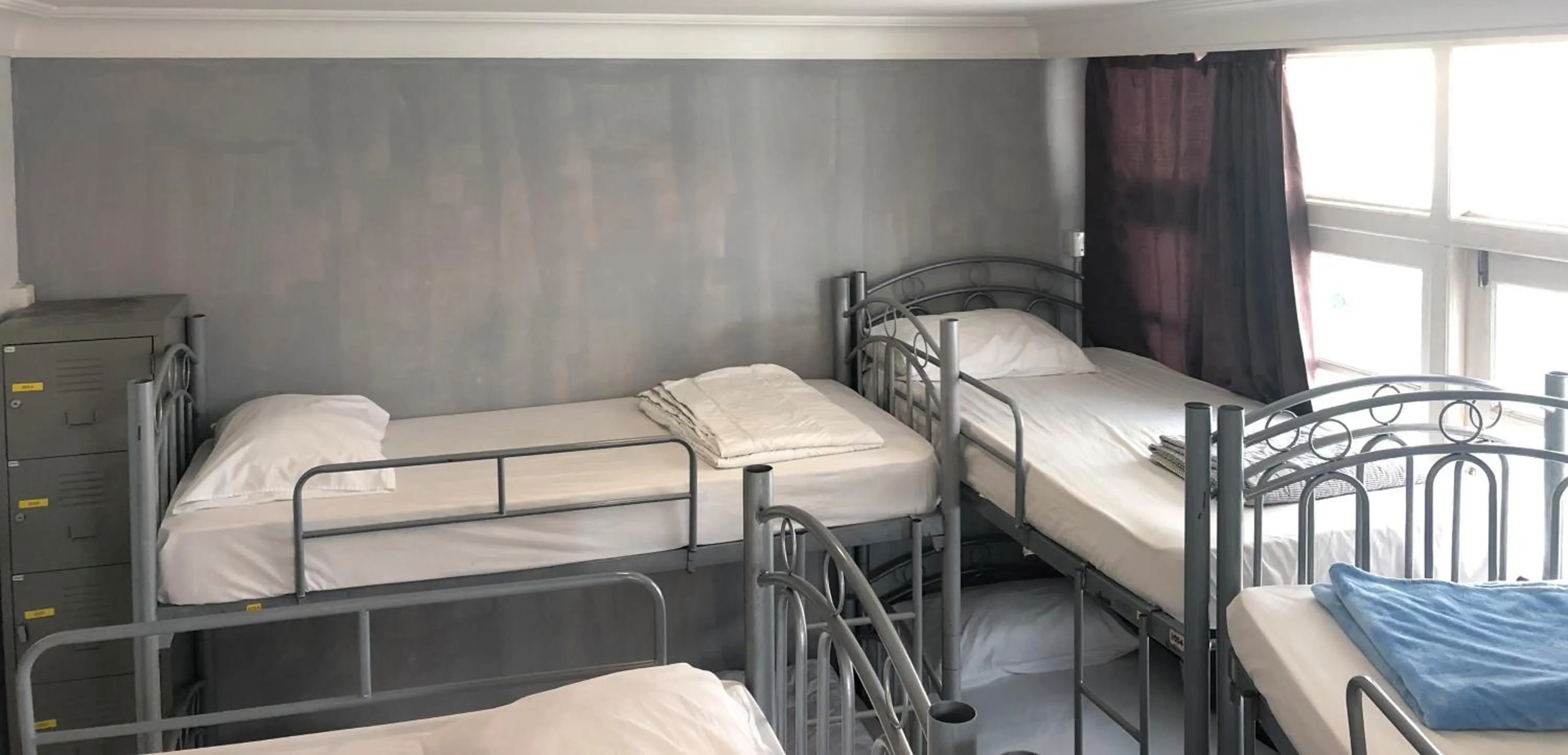 Bed in Snooze Inn @Dickson Road