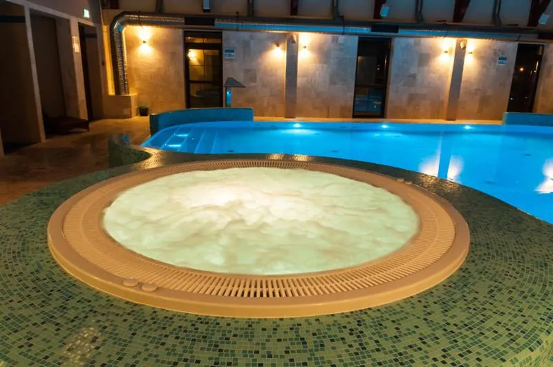 Night in Dwór Kresowy