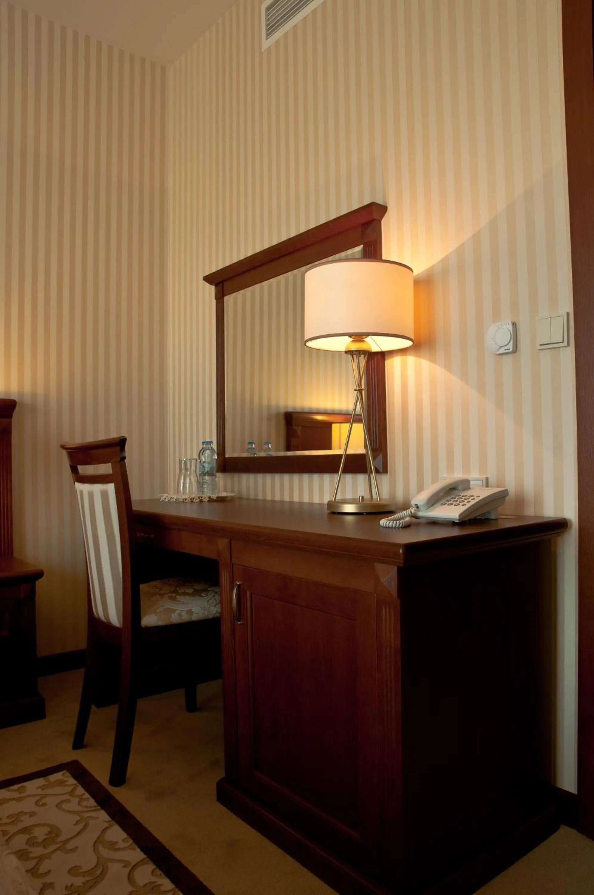 Decorative detail in Dwór Kresowy