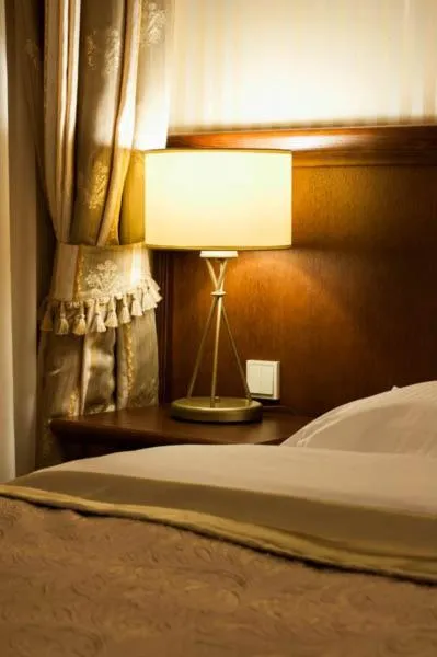 Decorative detail, Bed in Dwór Kresowy