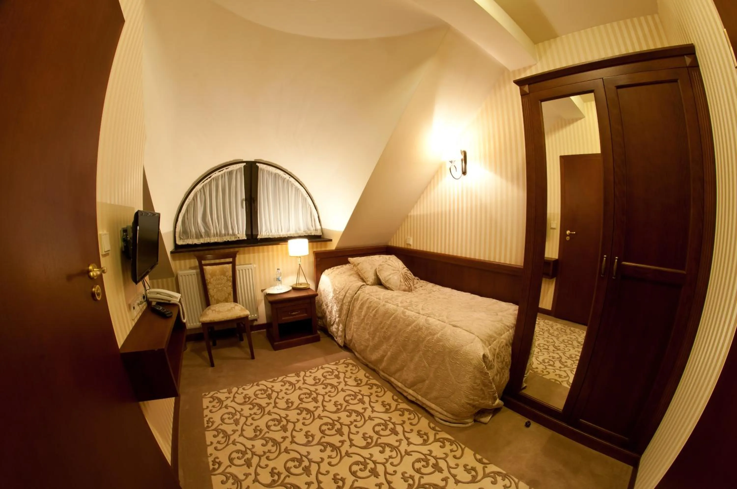 Photo of the whole room, Bed in Dwór Kresowy