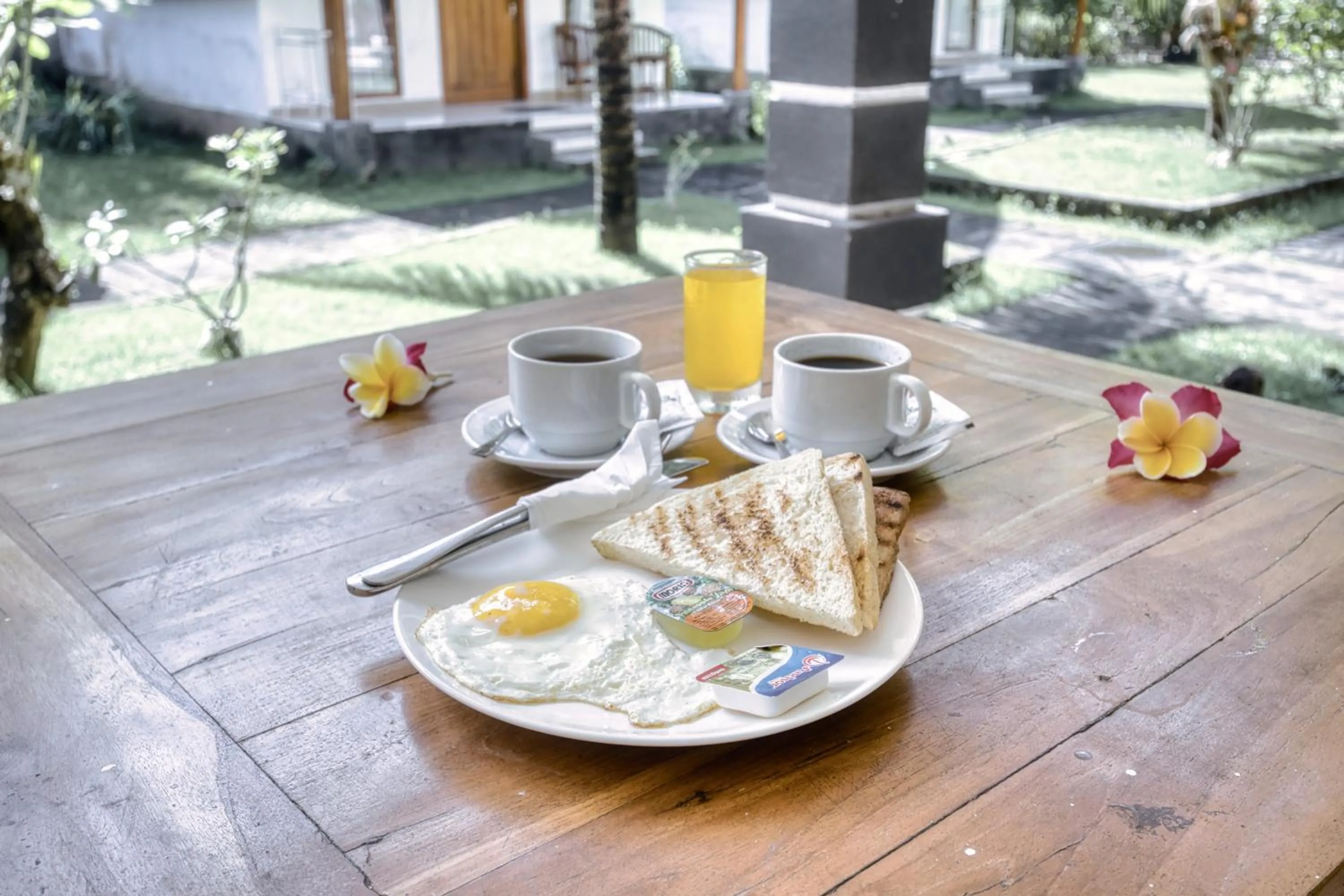 Food and drinks in Komurd Lavender Bungalow