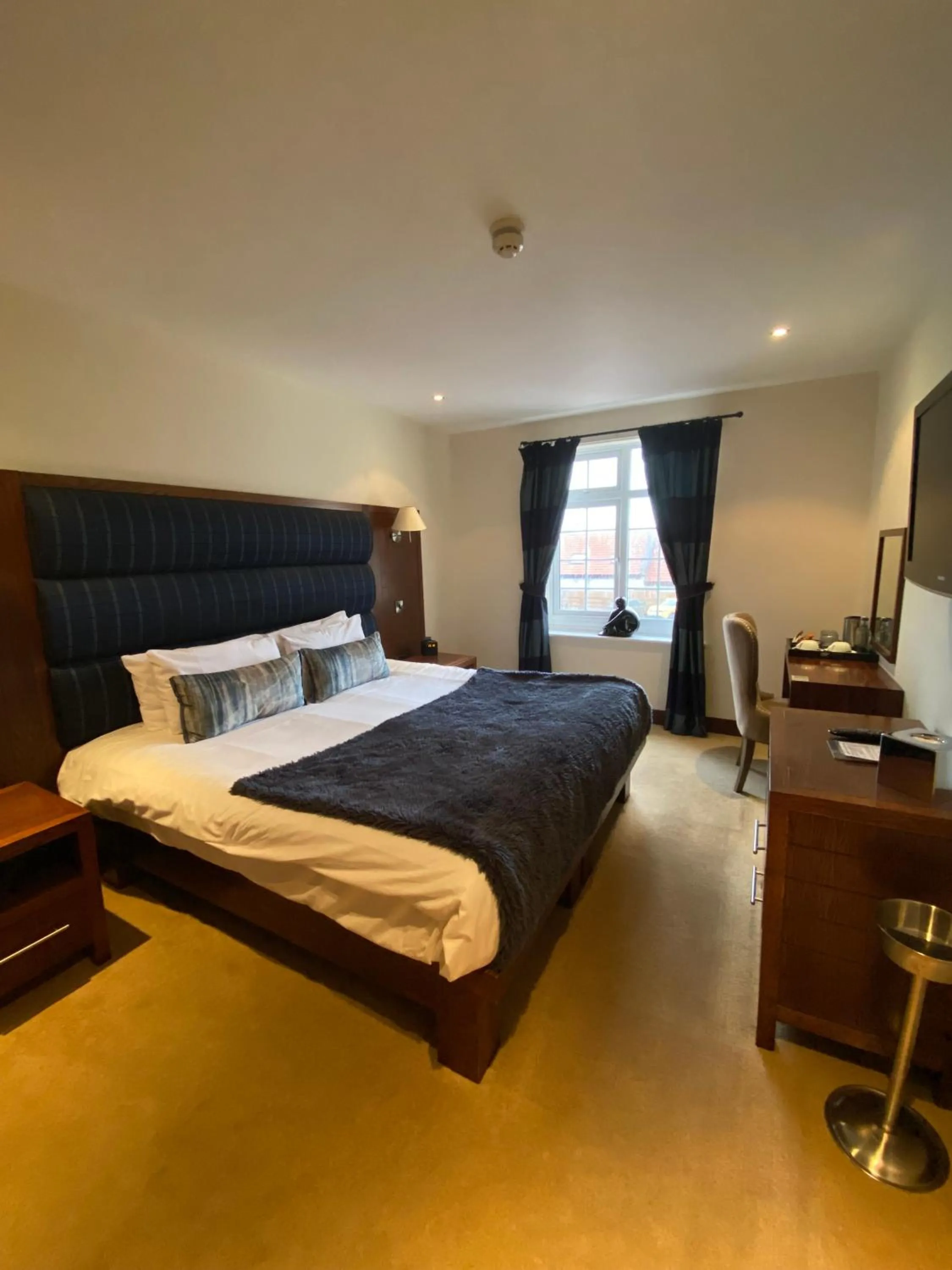 Bedroom, Bed in Tomahawk Steakhouse Potto