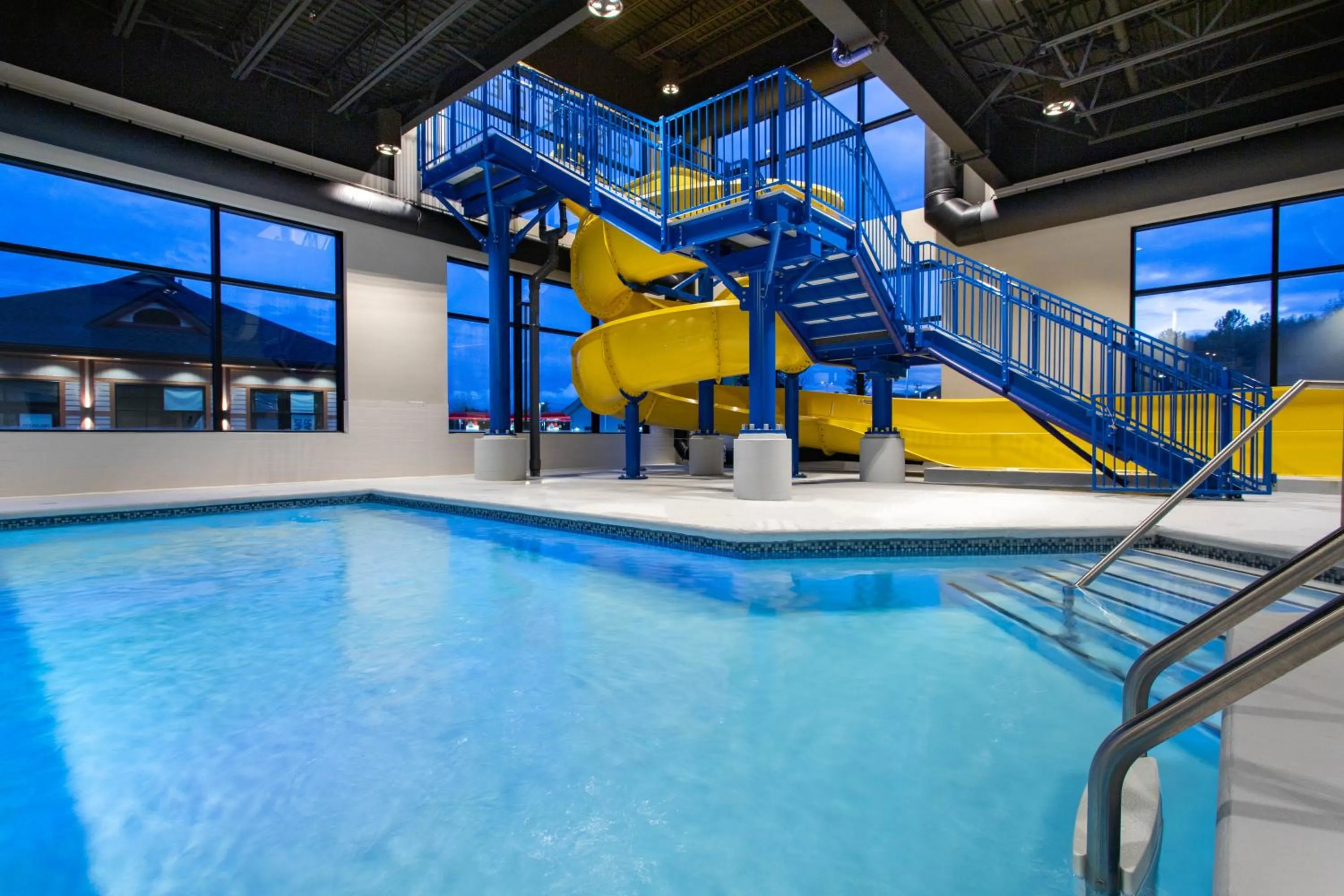 Swimming pool in Microtel Inn & Suites by Wyndham Mont Tremblant